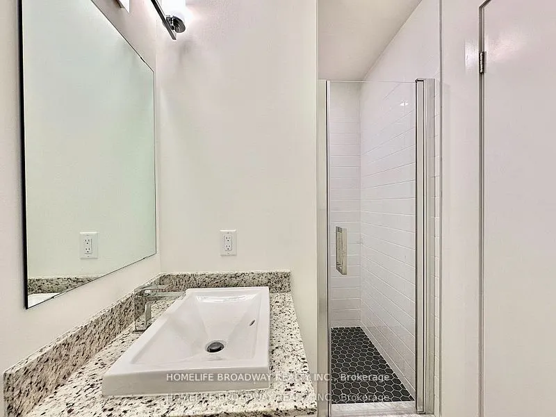 101 Cathedral High Street, #204