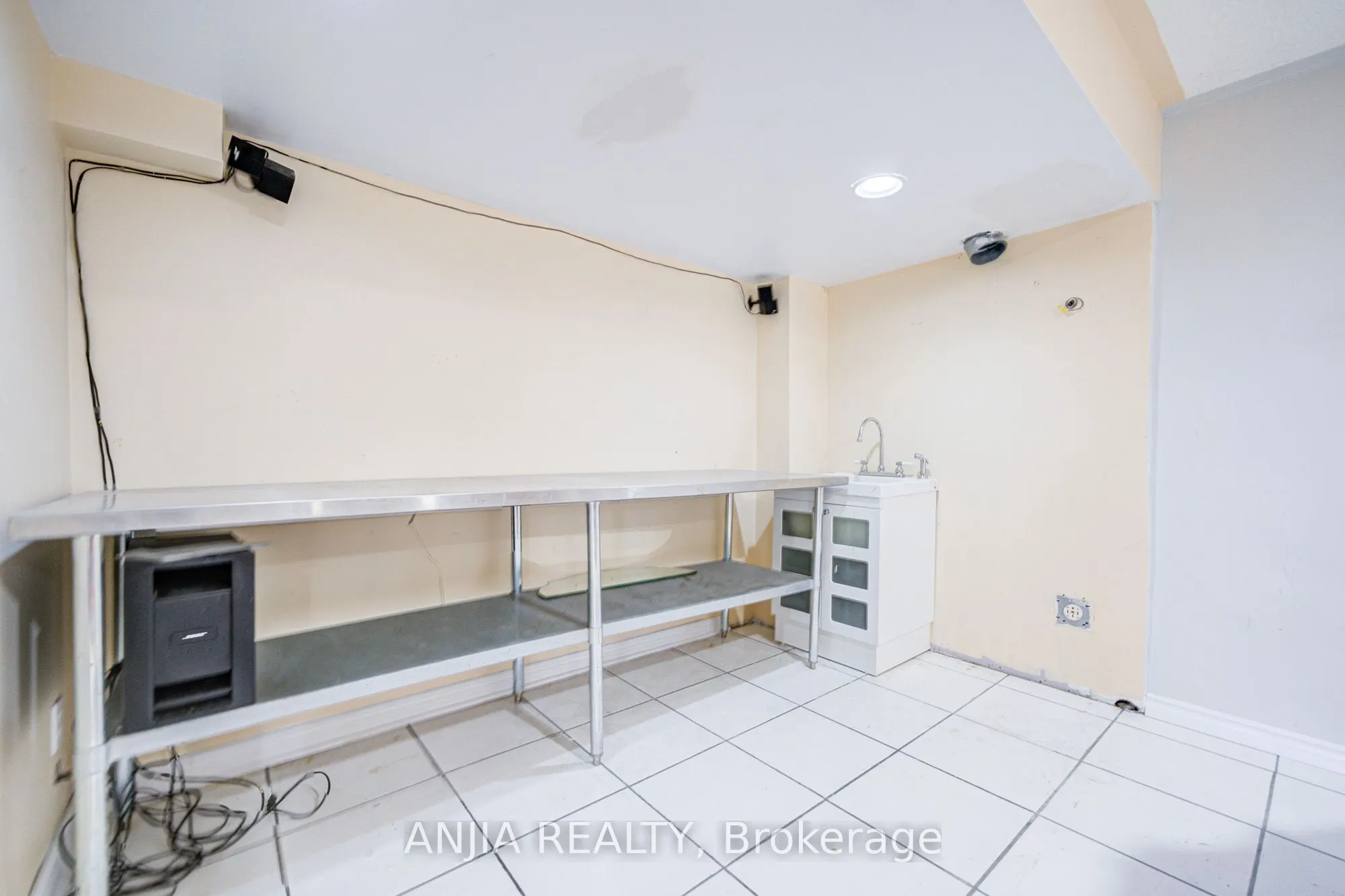 66 Alfred Paterson Drive