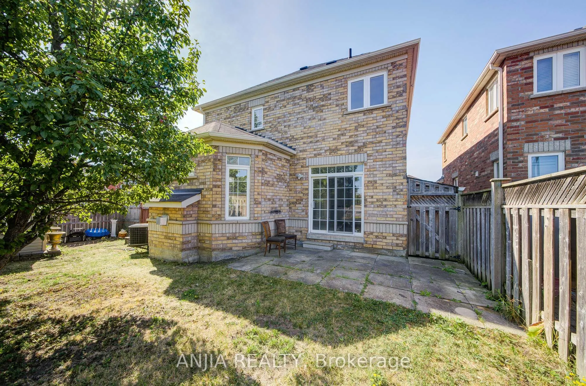 66 Alfred Paterson Drive