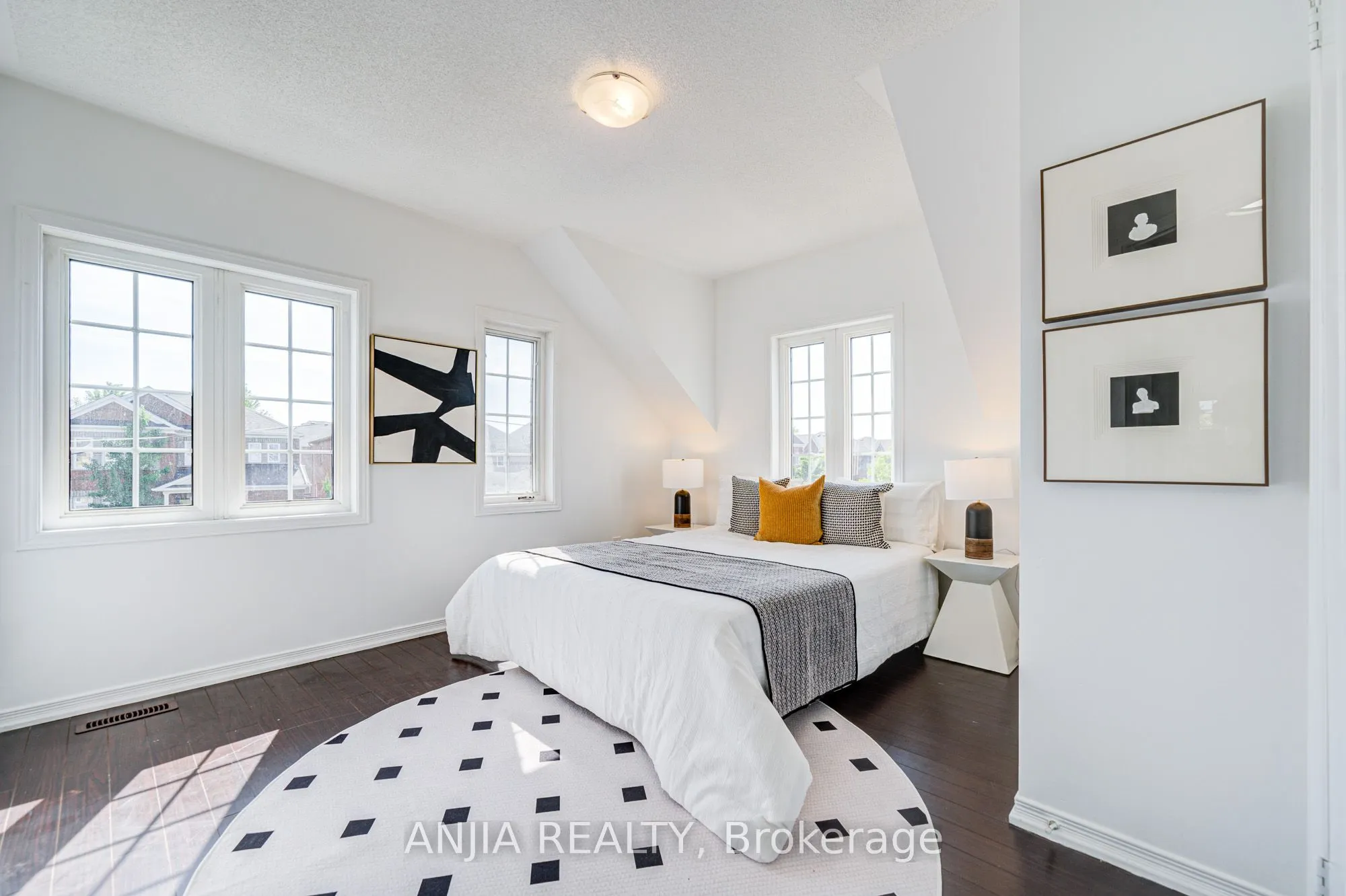 66 Alfred Paterson Drive