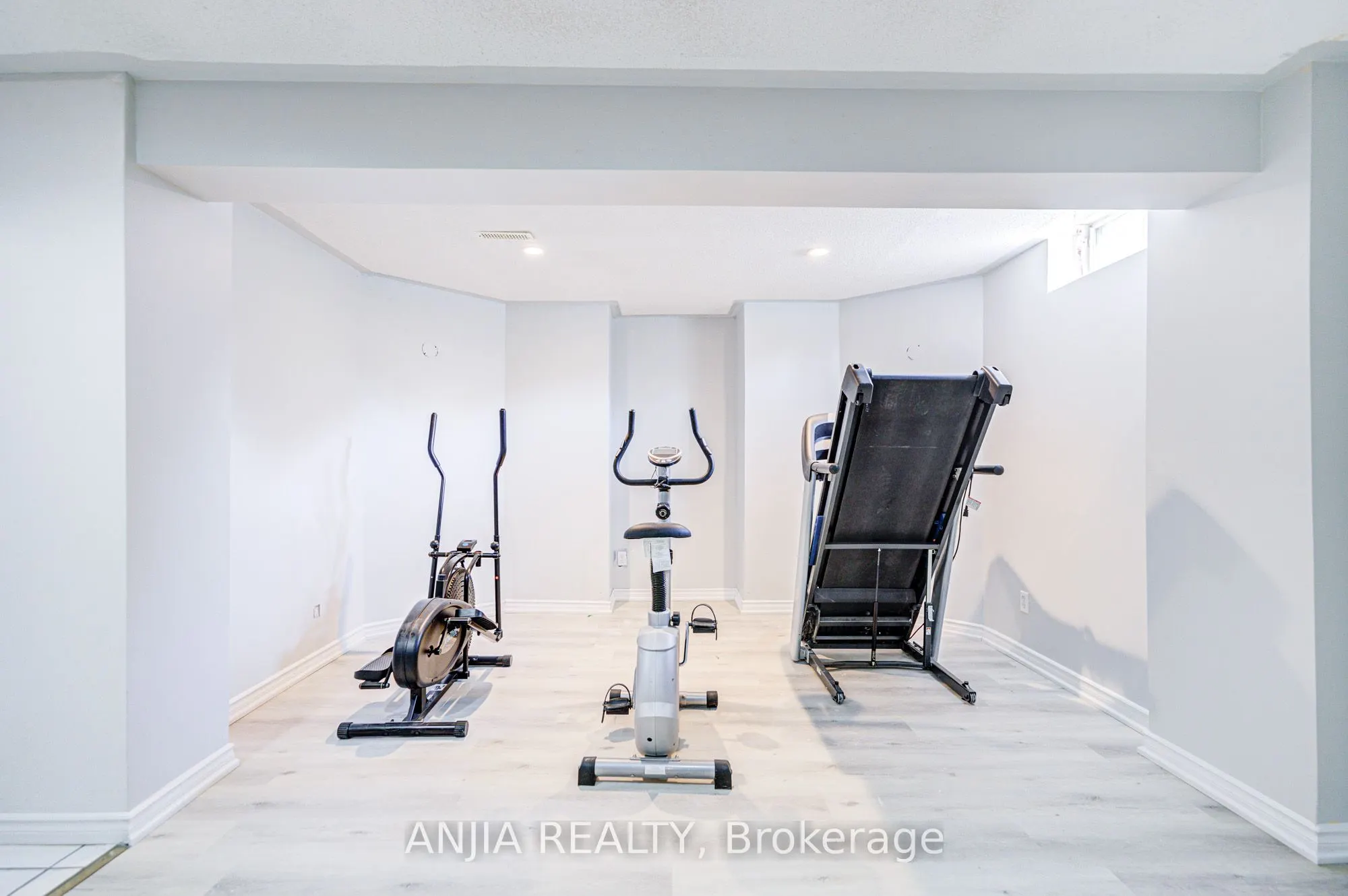 66 Alfred Paterson Drive