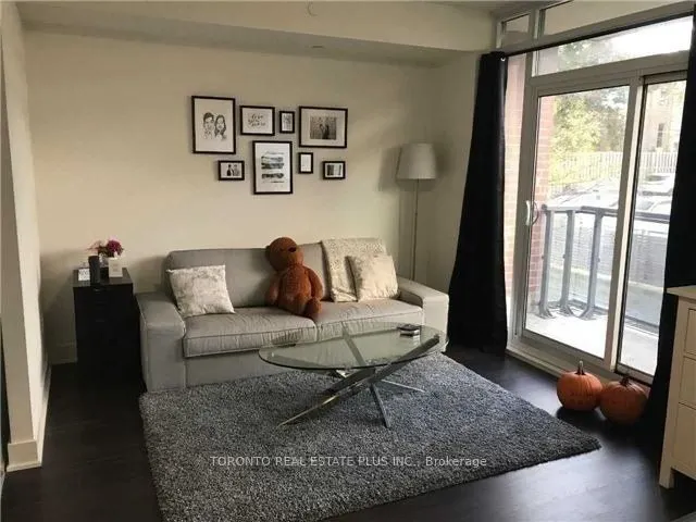 7608 Yonge Street, #206