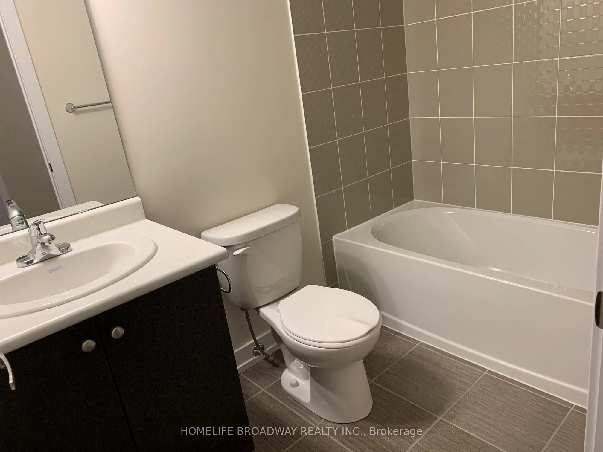 30 Westmeath Lane, #2520