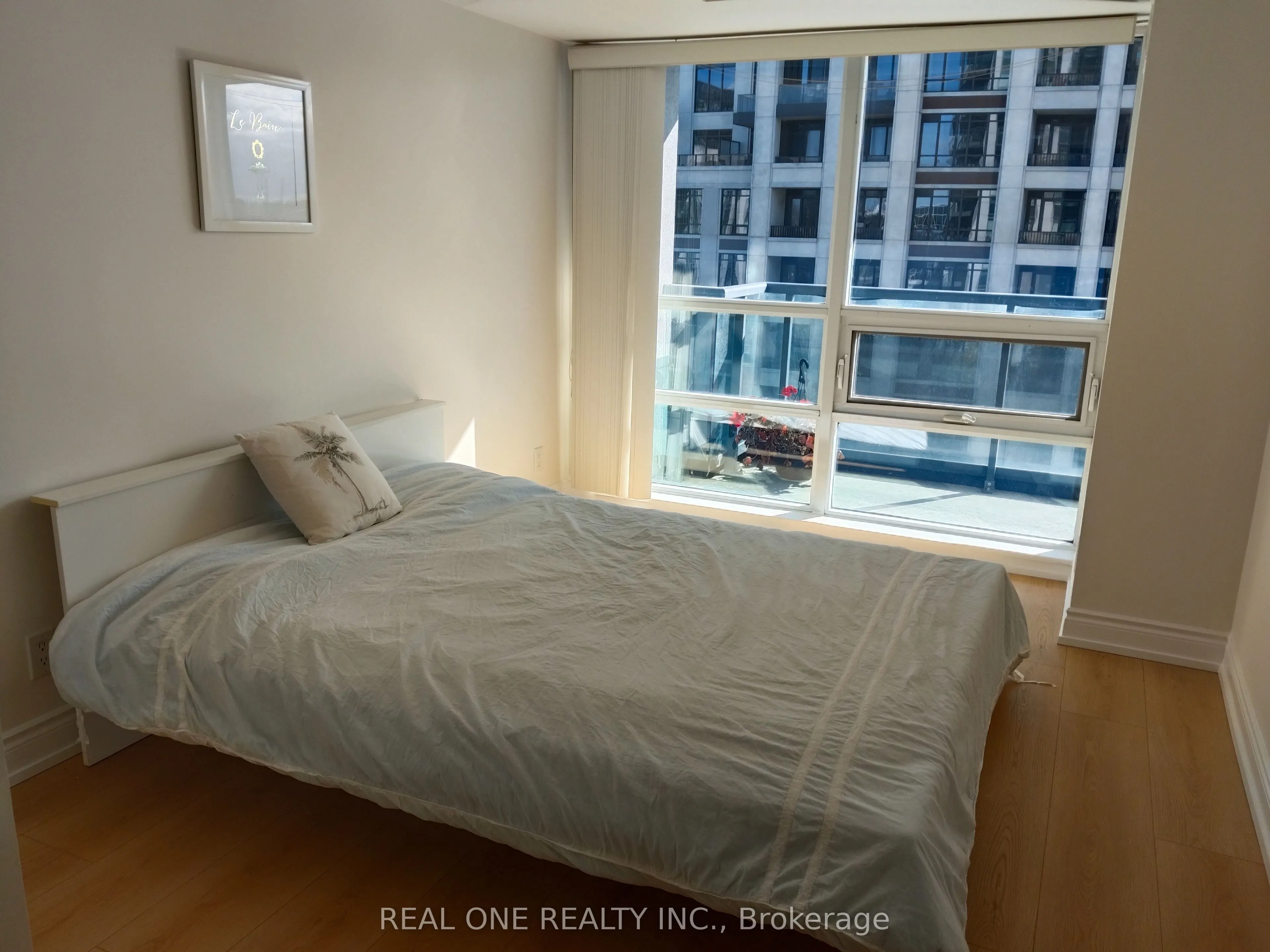 75 South Town Centre Boulevard, #703