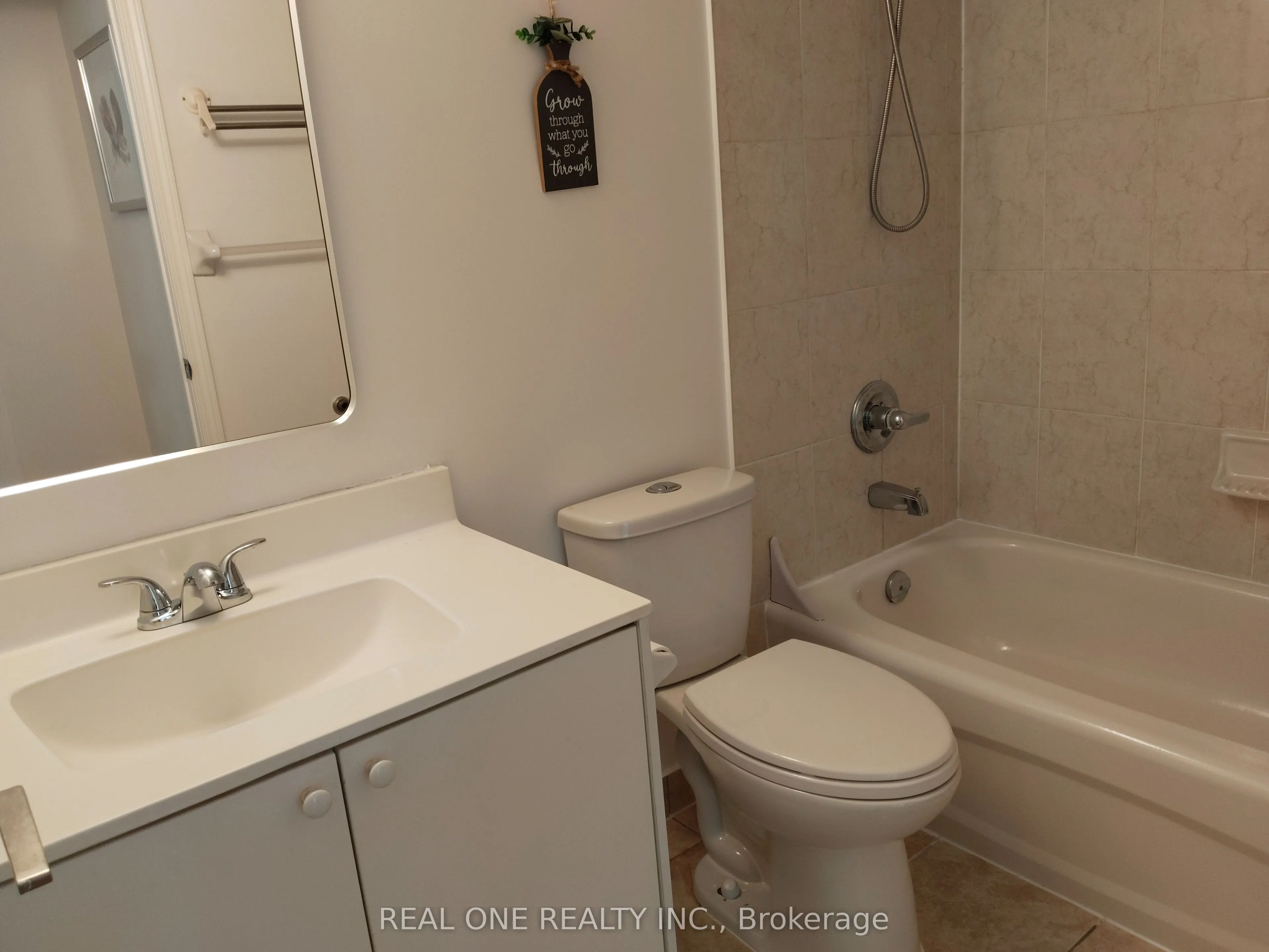 75 South Town Centre Boulevard, #703