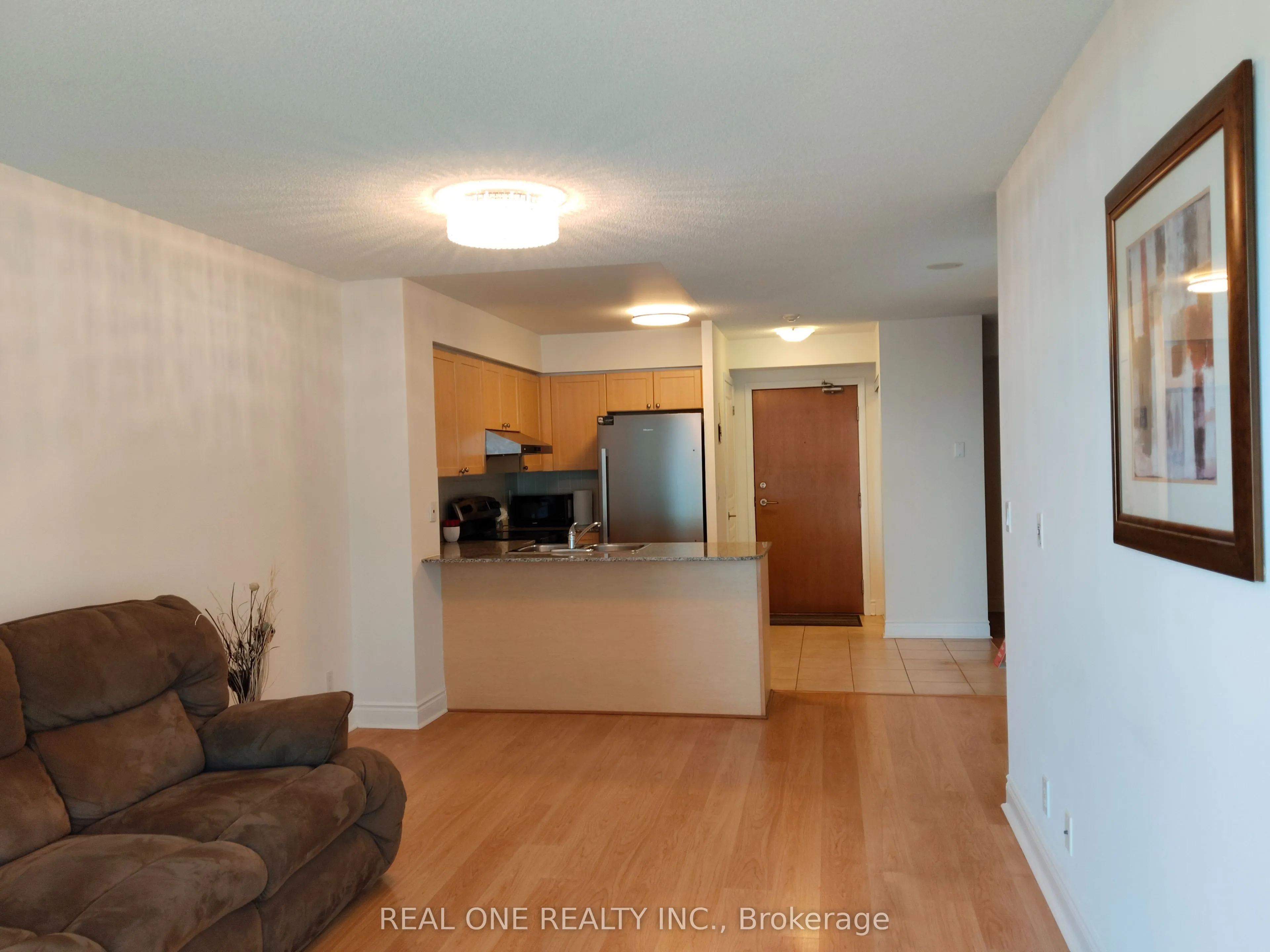 75 South Town Centre Boulevard, #703