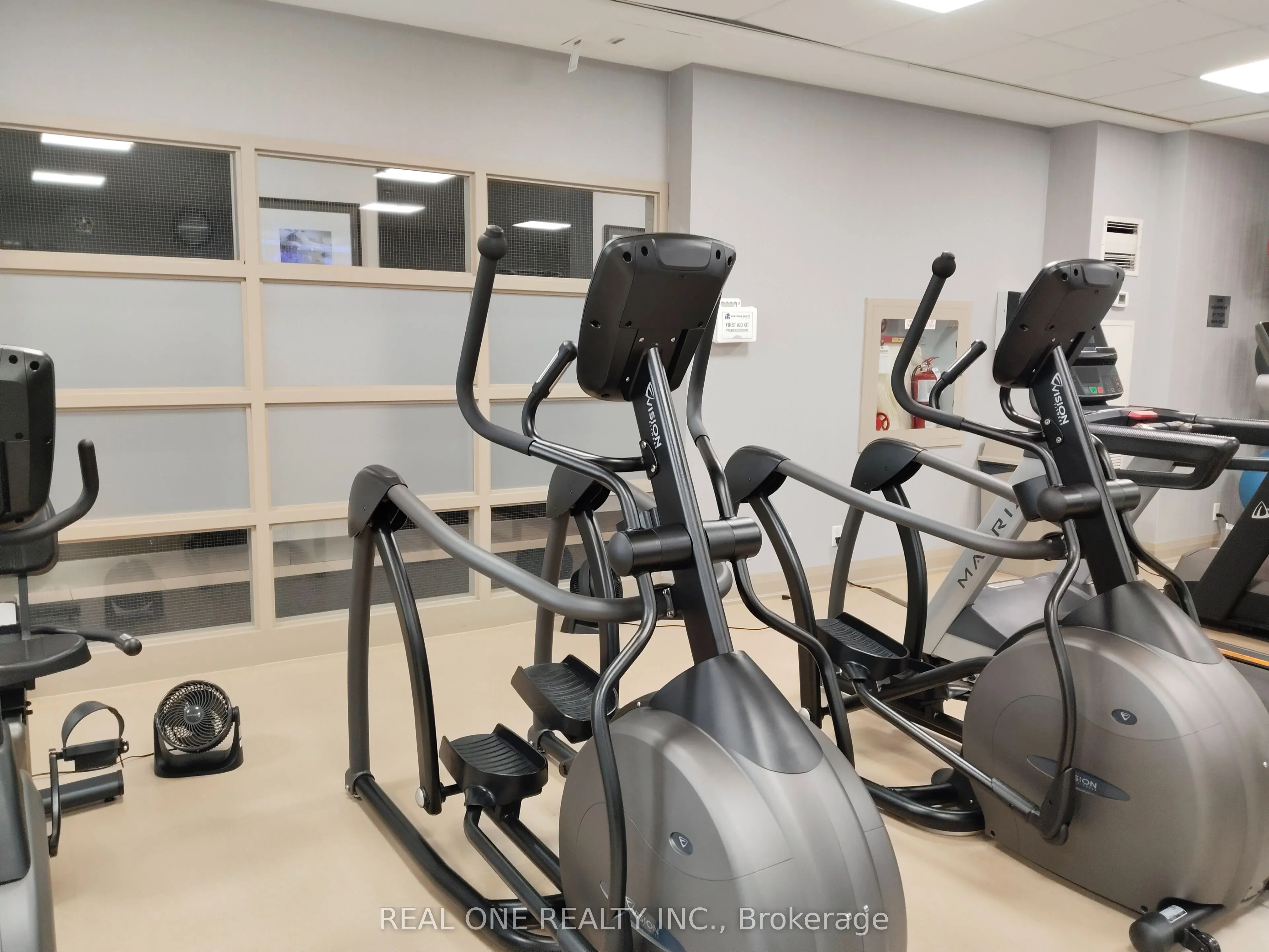 75 South Town Centre Boulevard, #703