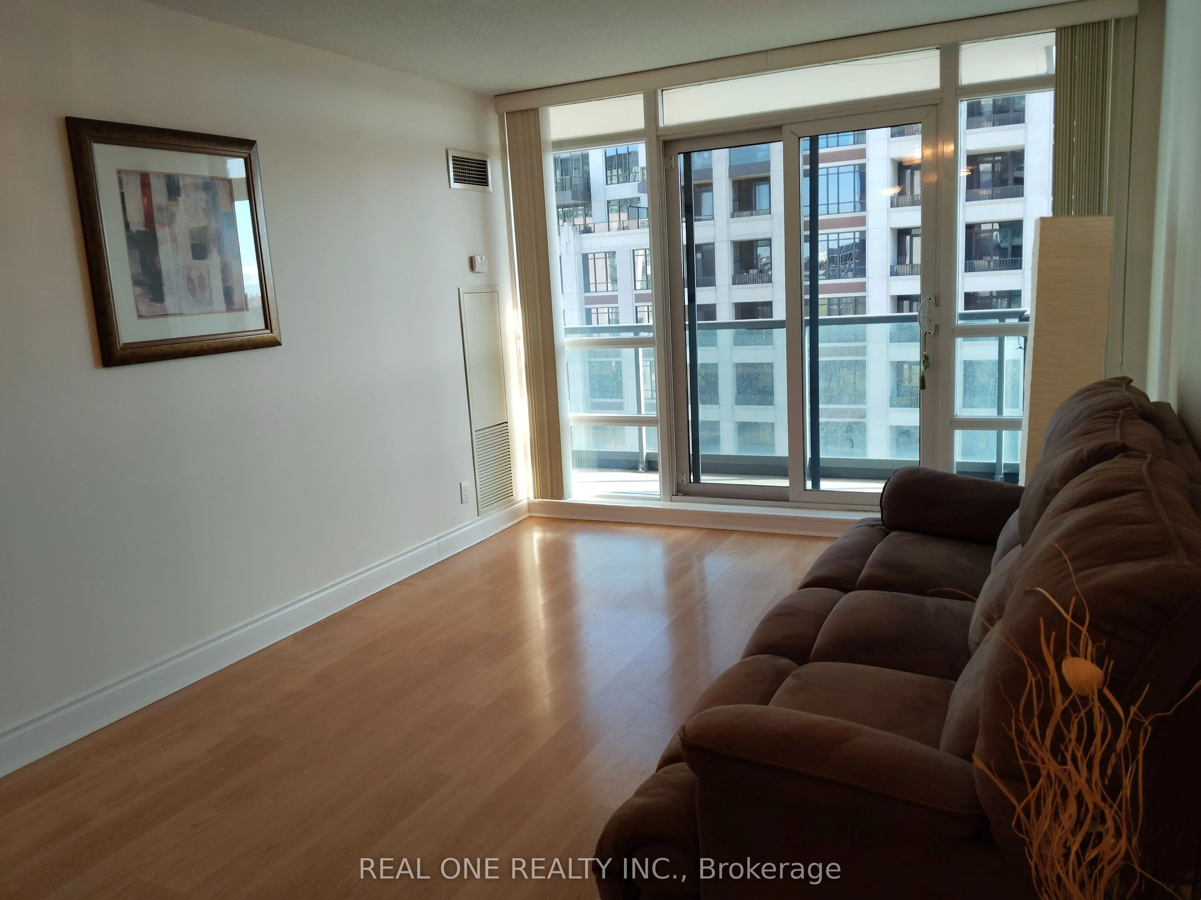 75 South Town Centre Boulevard, #703