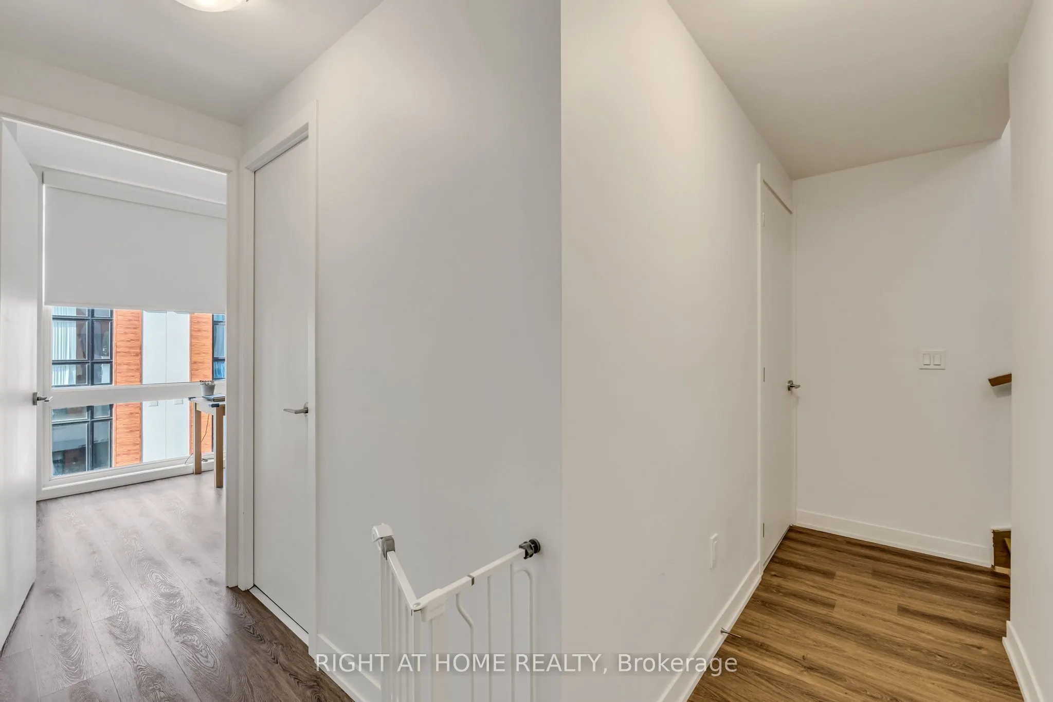 2 Steckley House Lane, #907