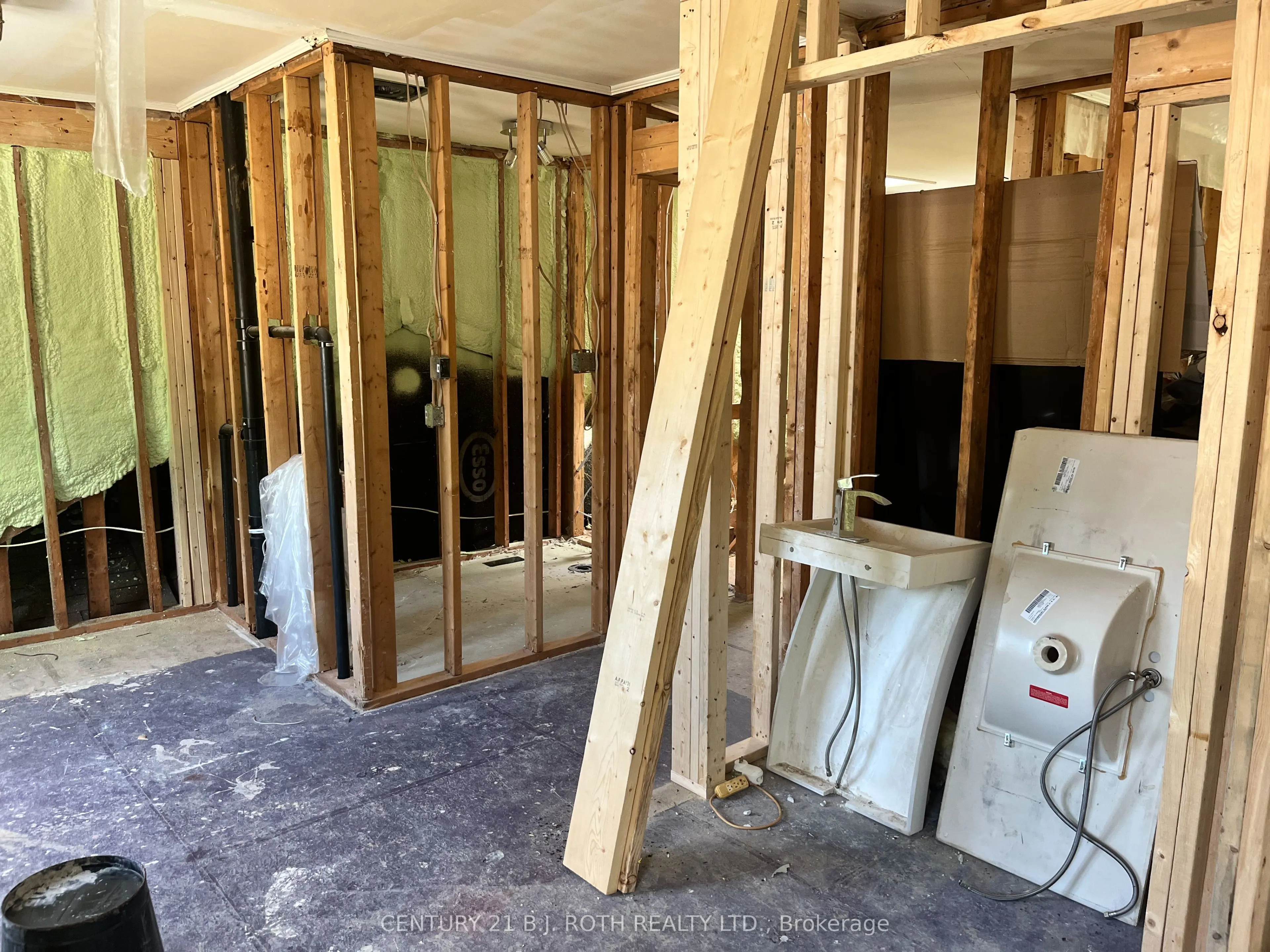 412 Limerick Crescent