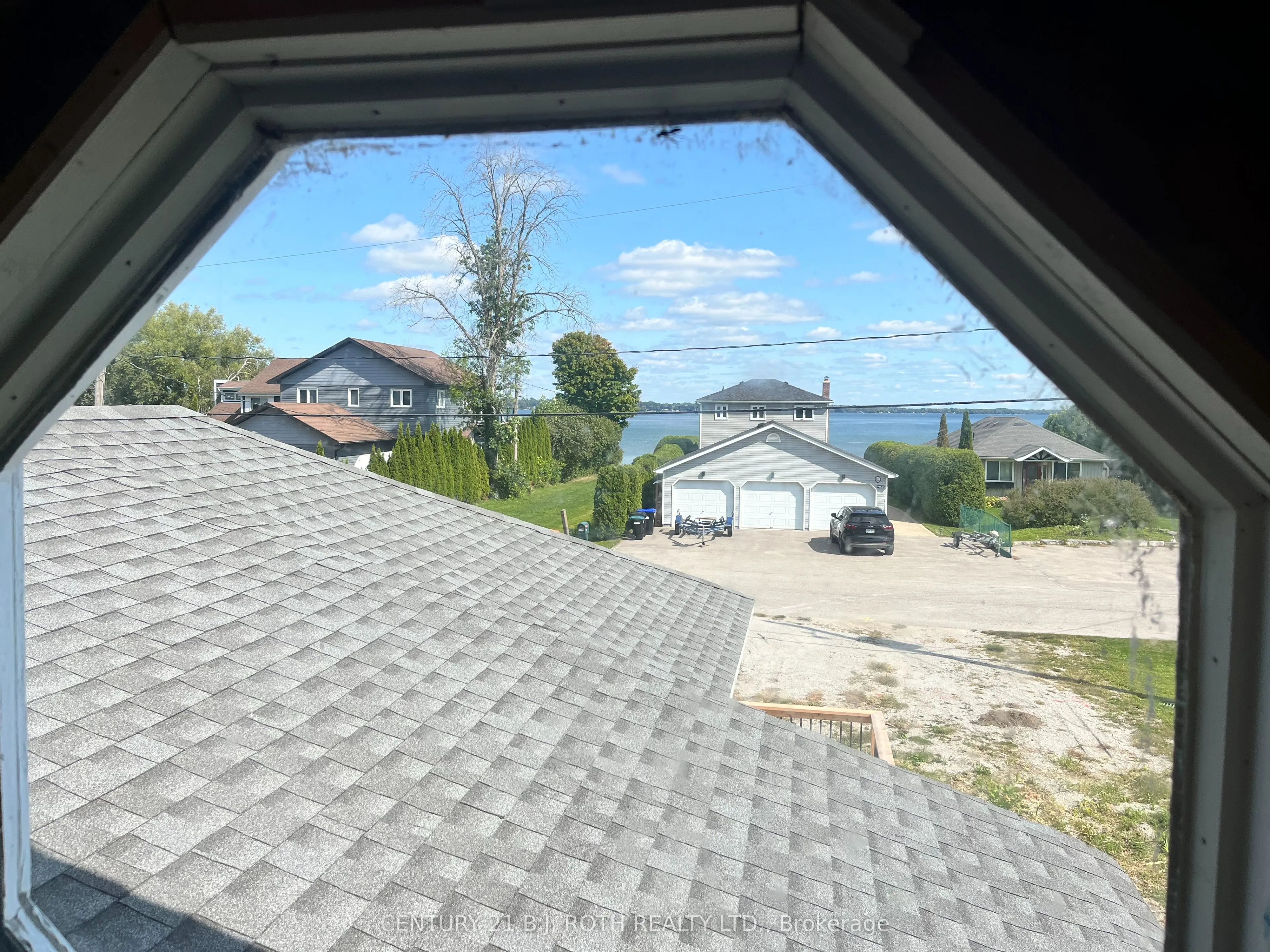 412 Limerick Crescent