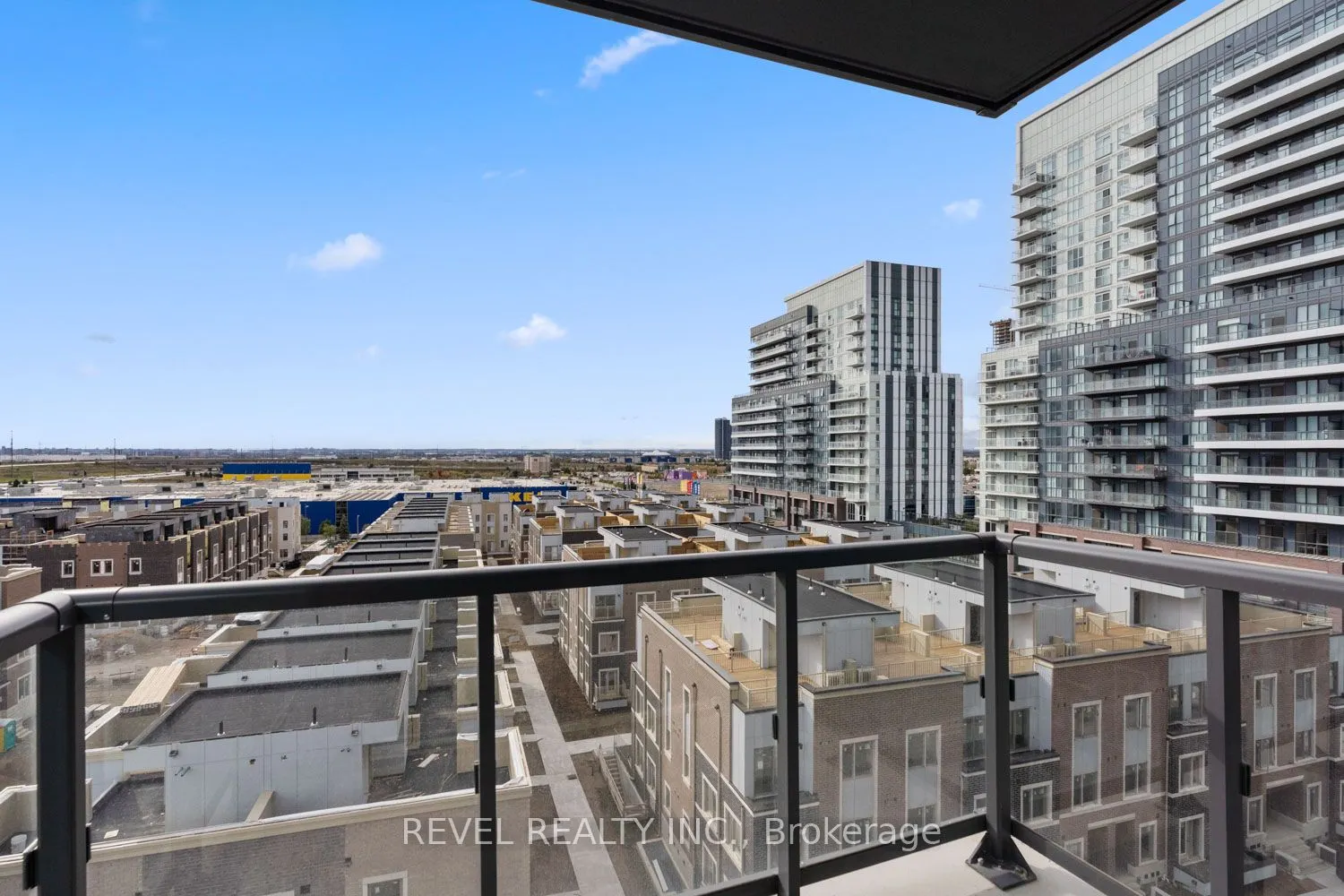 60 Honeycrisp Crescent, #720