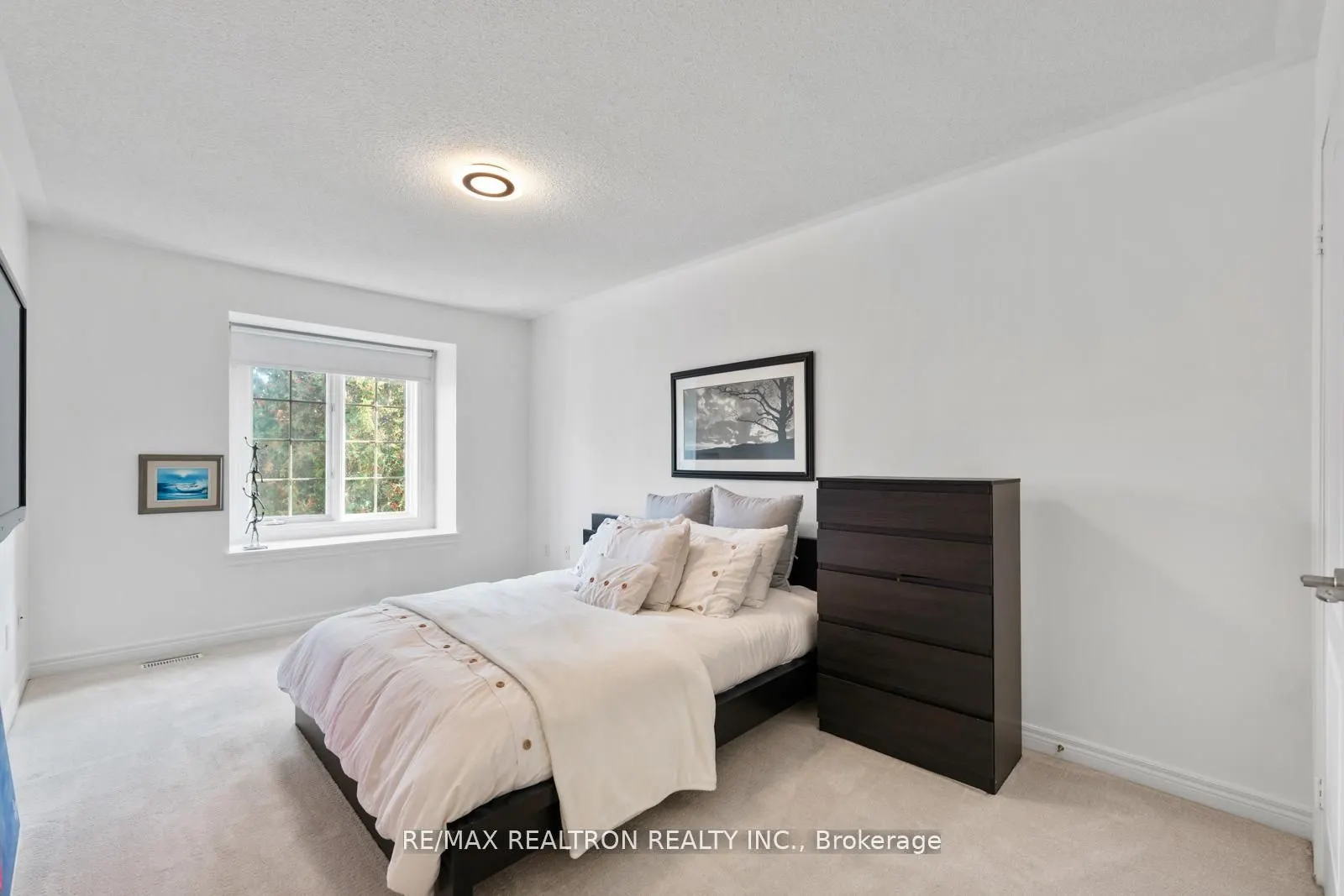 136 Kingsbridge Circle