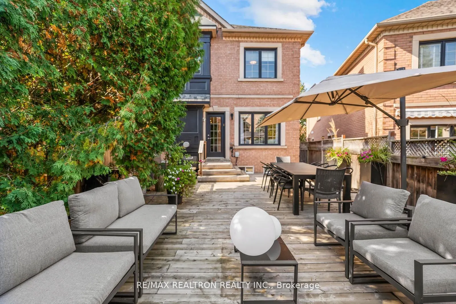 136 Kingsbridge Circle