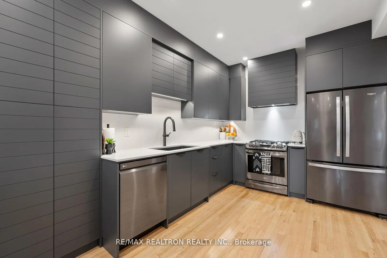 136 Kingsbridge Circle