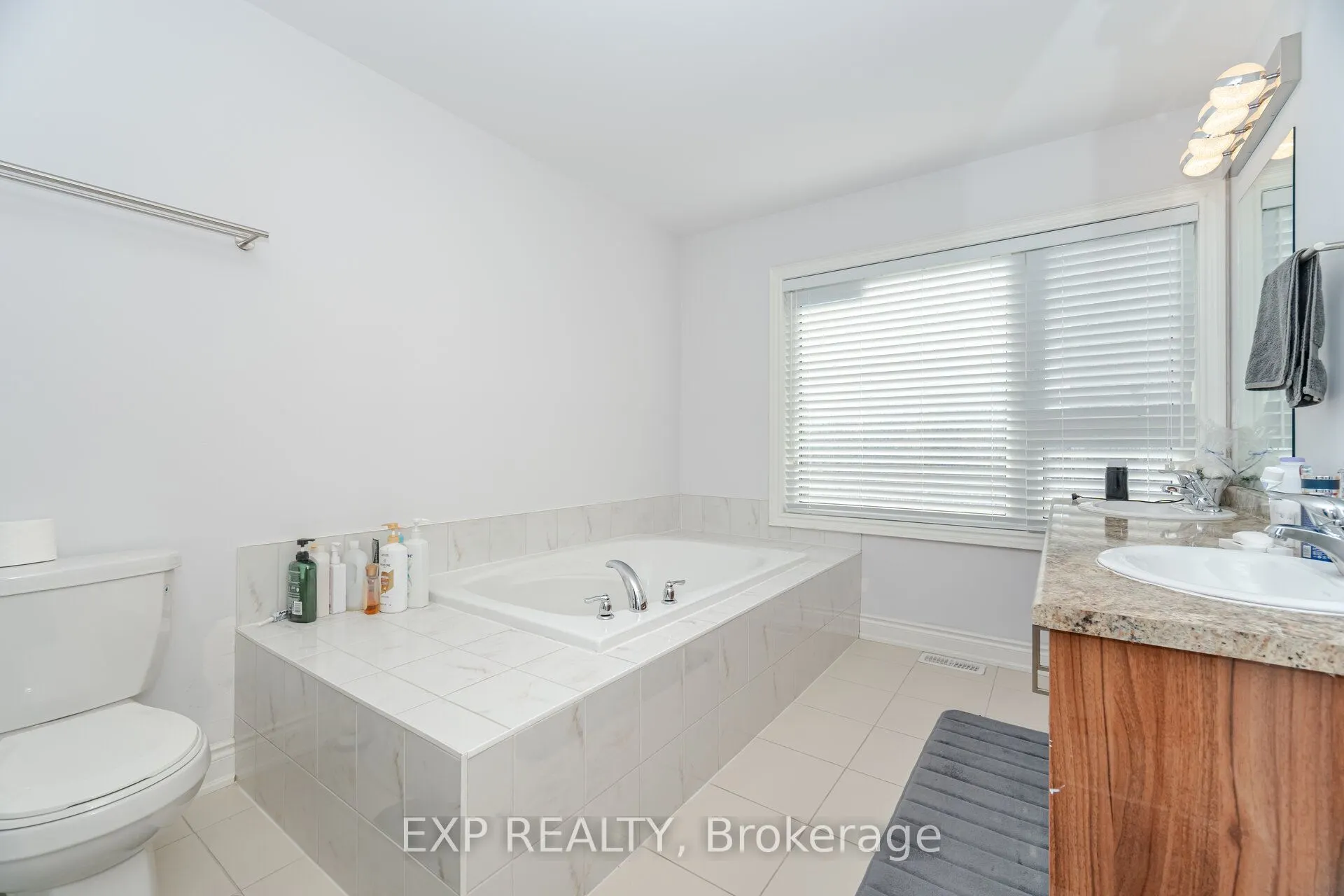 13 Alan Williams Trail