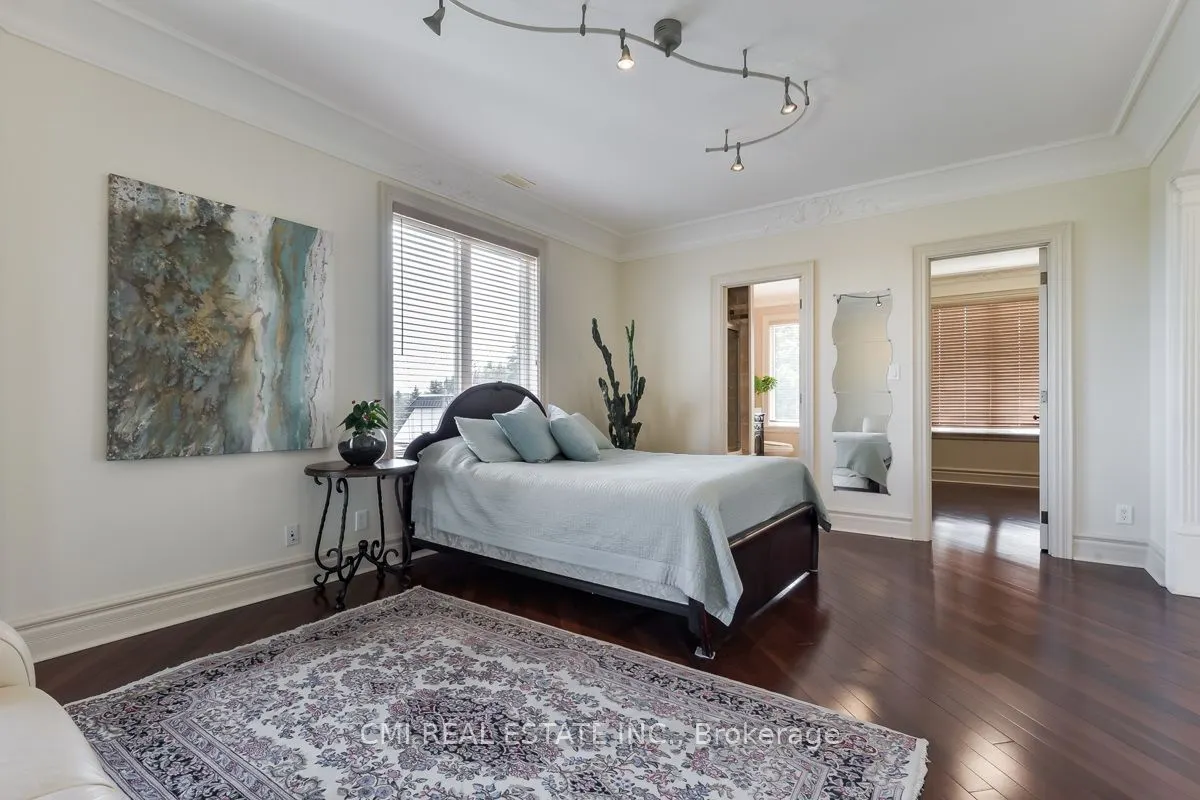 776 Woodland Acres Crescent