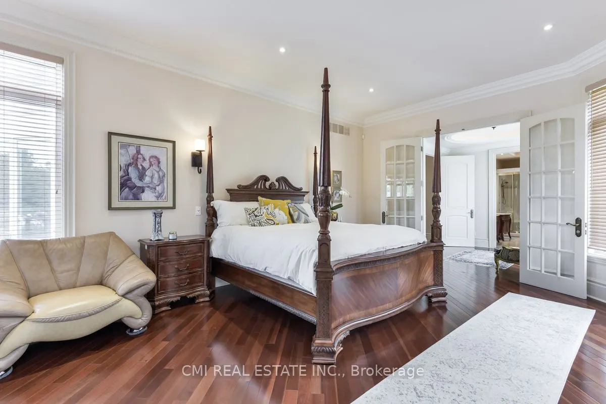 776 Woodland Acres Crescent