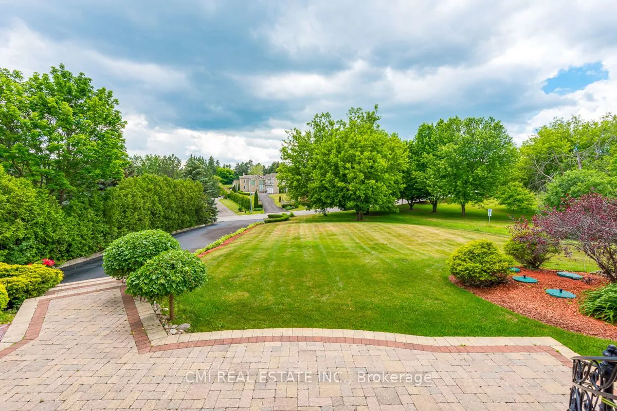 776 Woodland Acres Crescent