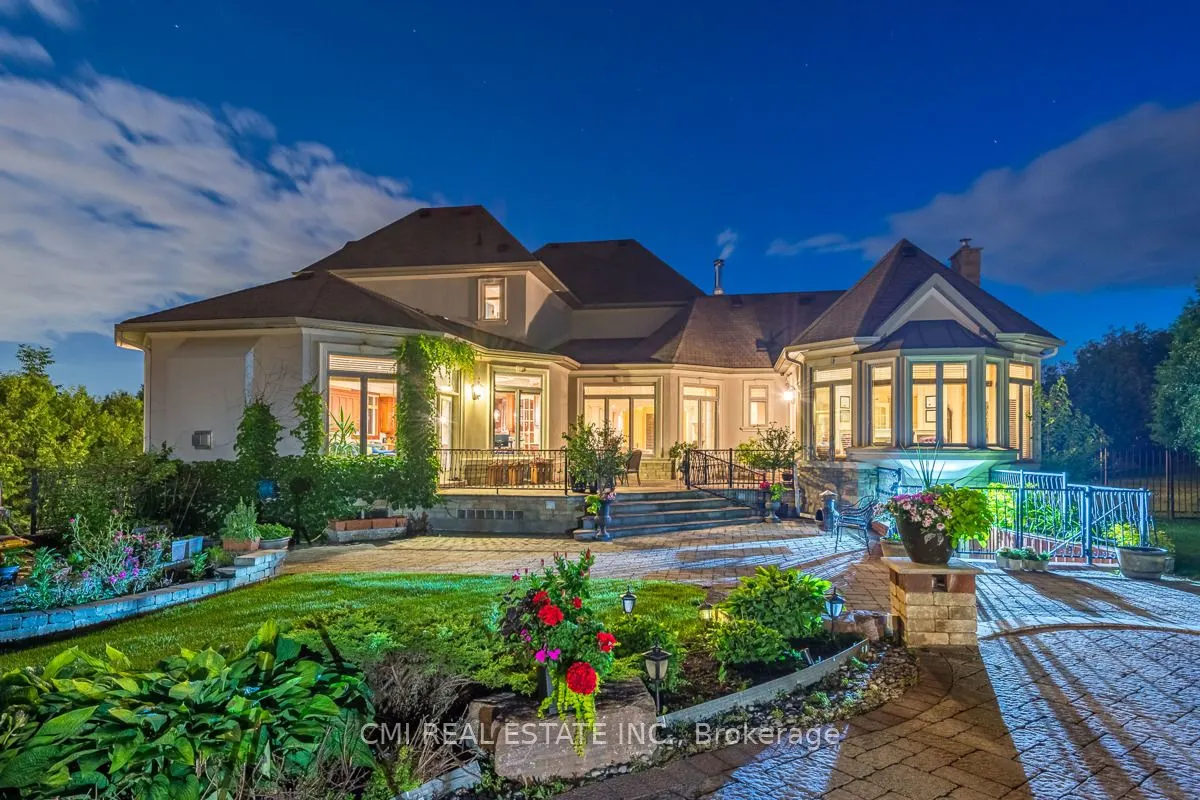 776 Woodland Acres Crescent