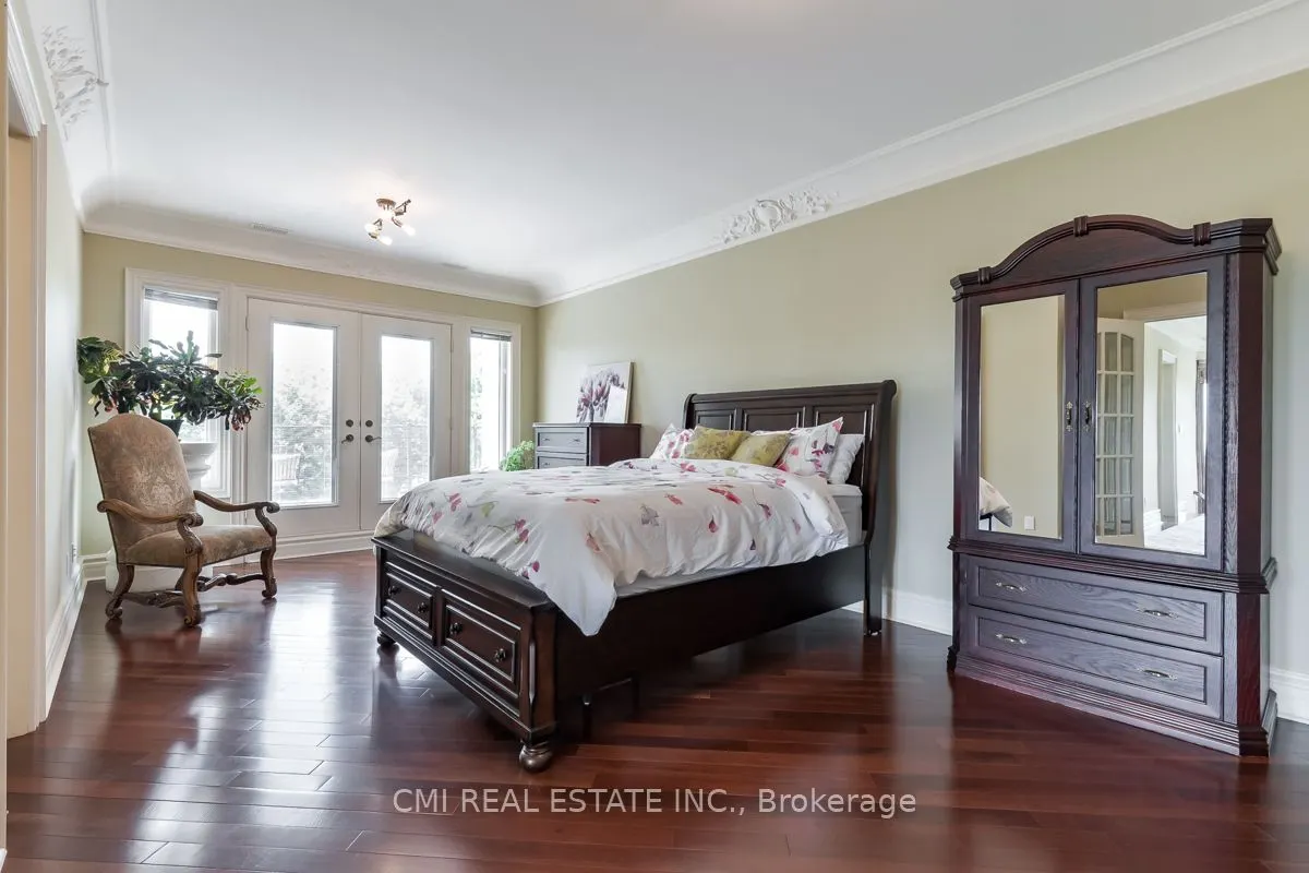 776 Woodland Acres Crescent