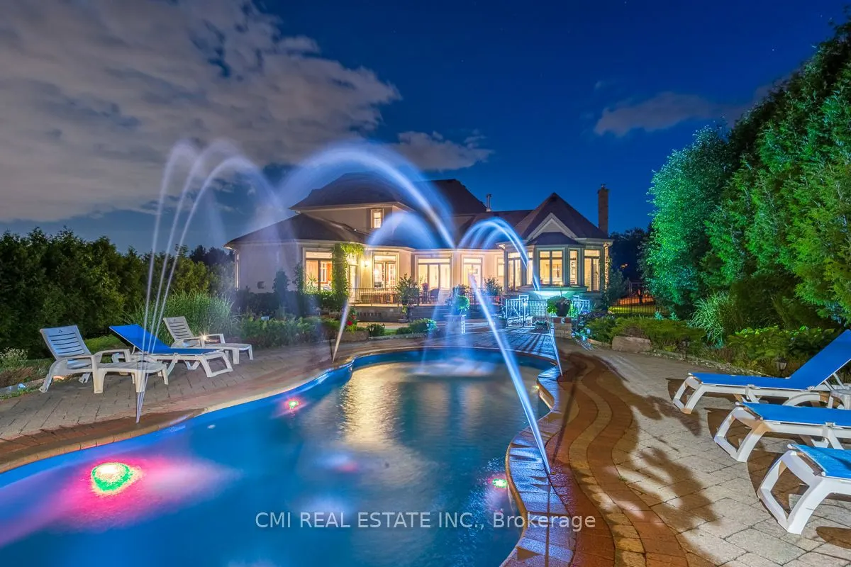 776 Woodland Acres Crescent