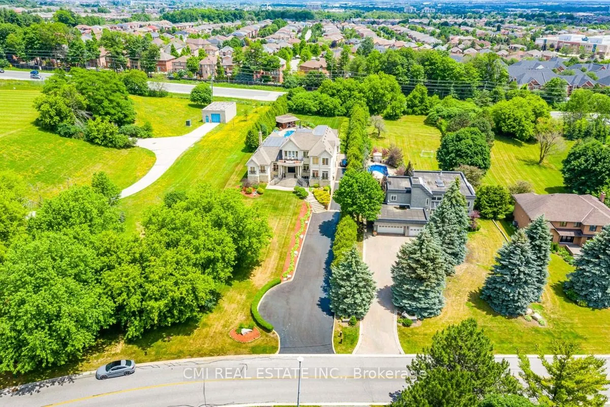 776 Woodland Acres Crescent