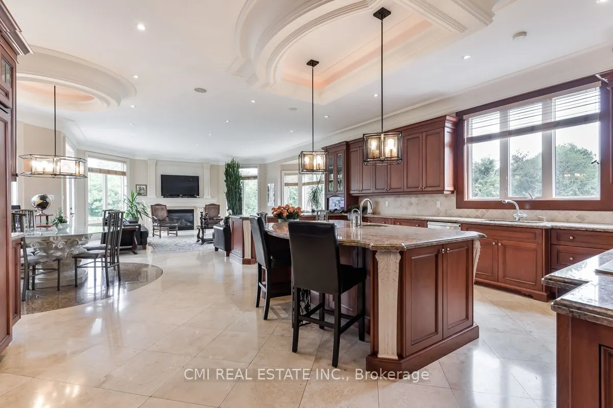 776 Woodland Acres Crescent