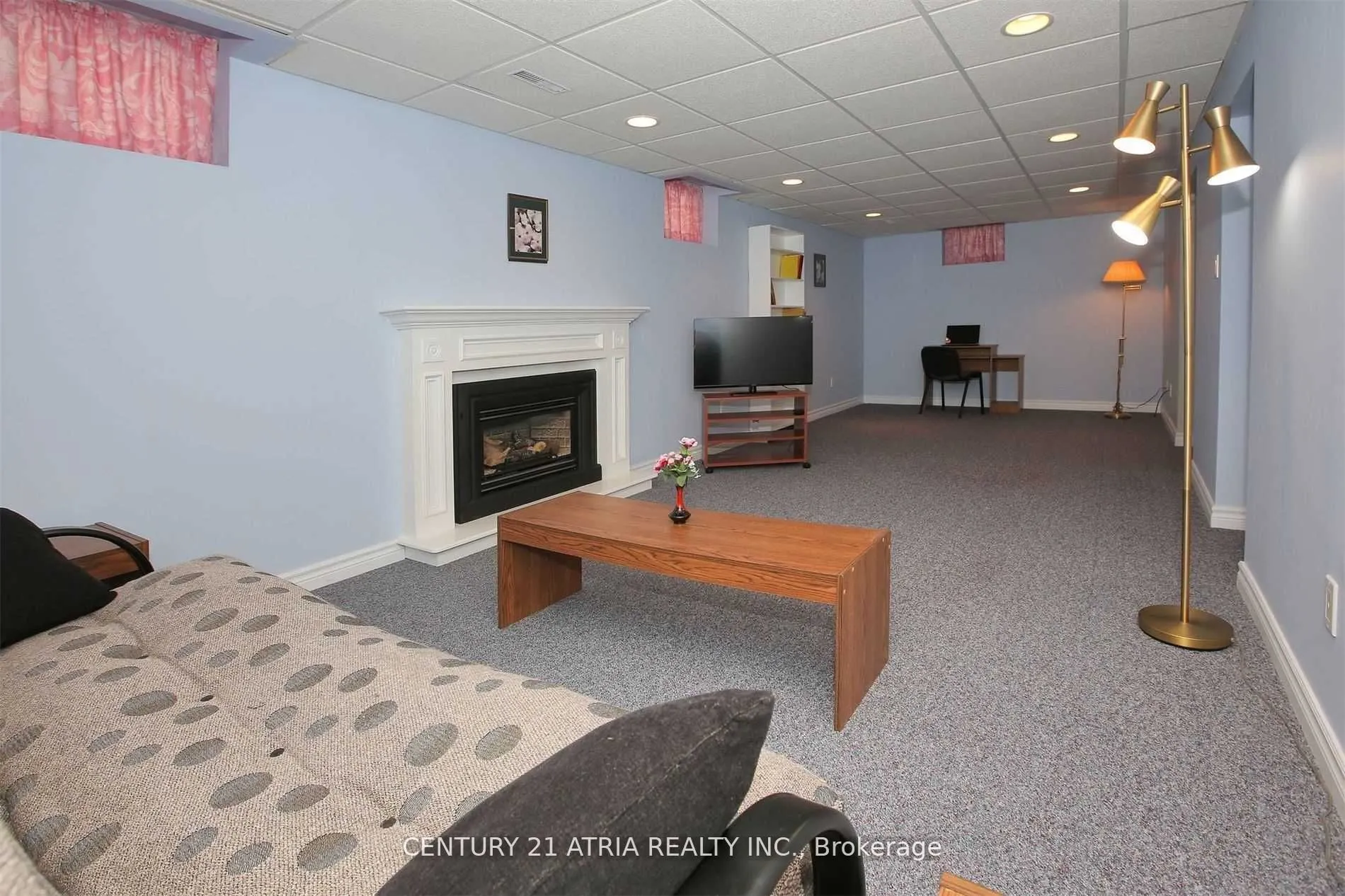 16 Brightbay Crescent