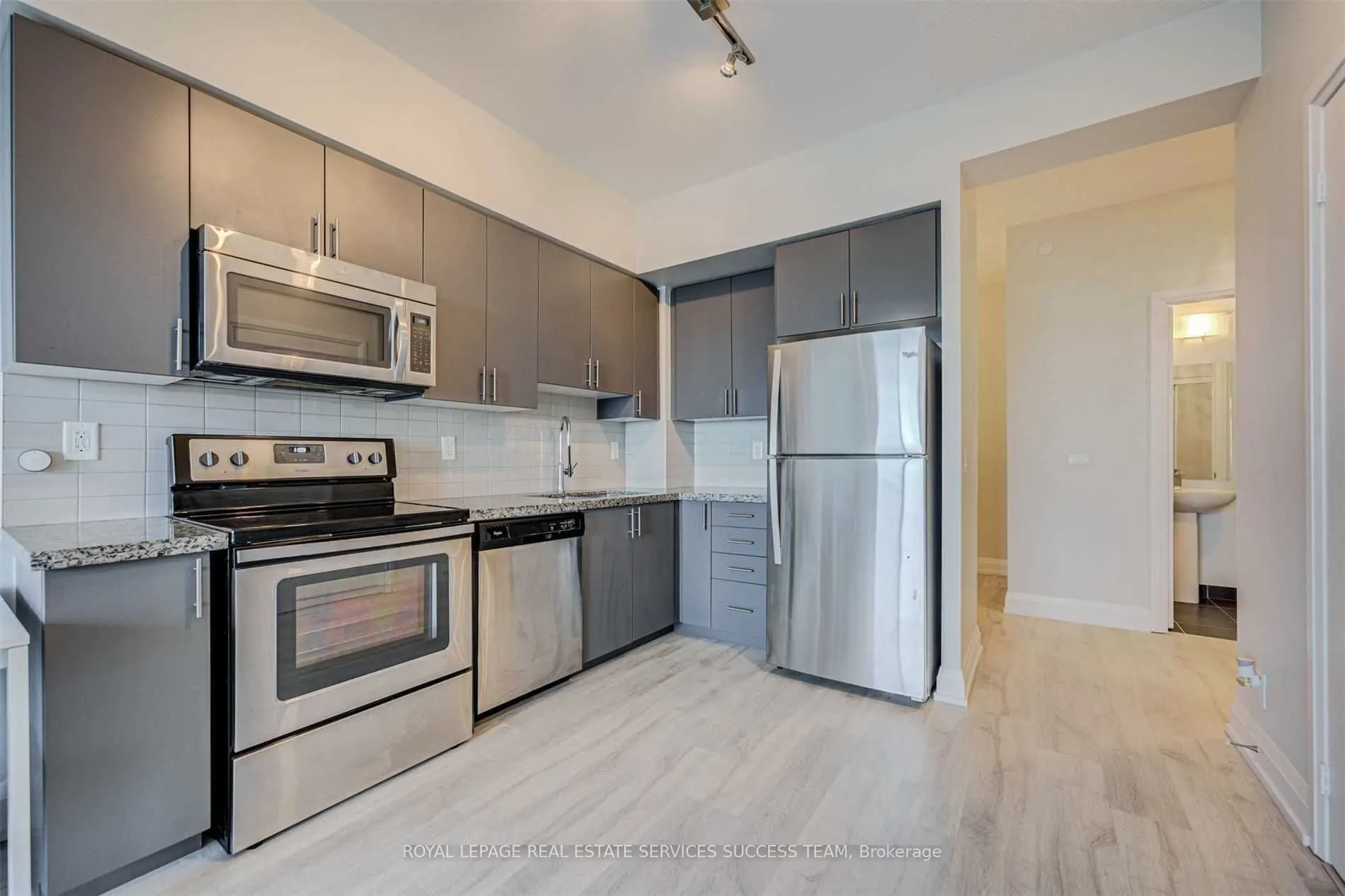 7890 Bathurst Street, #2002