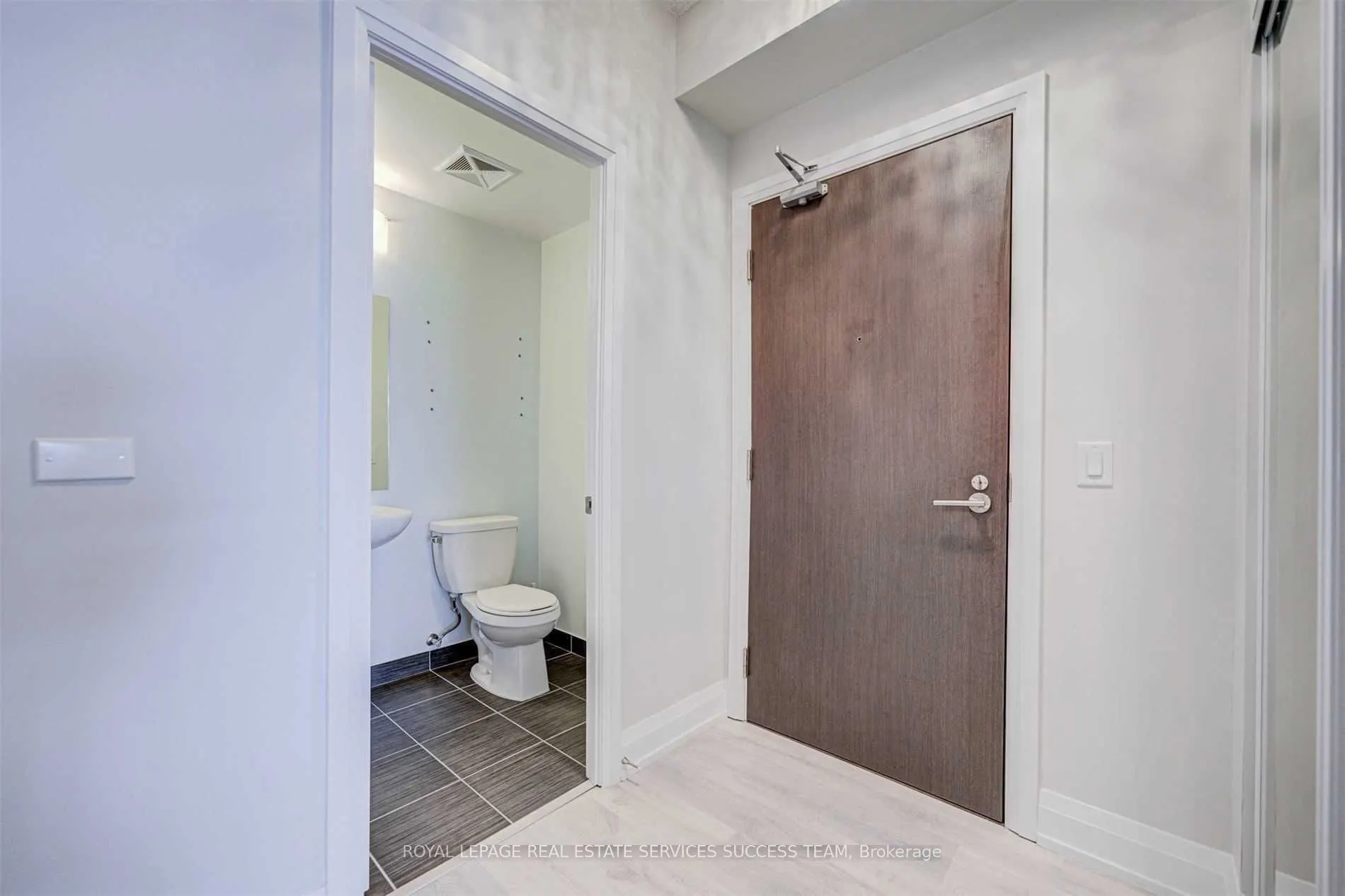 7890 Bathurst Street, #2002