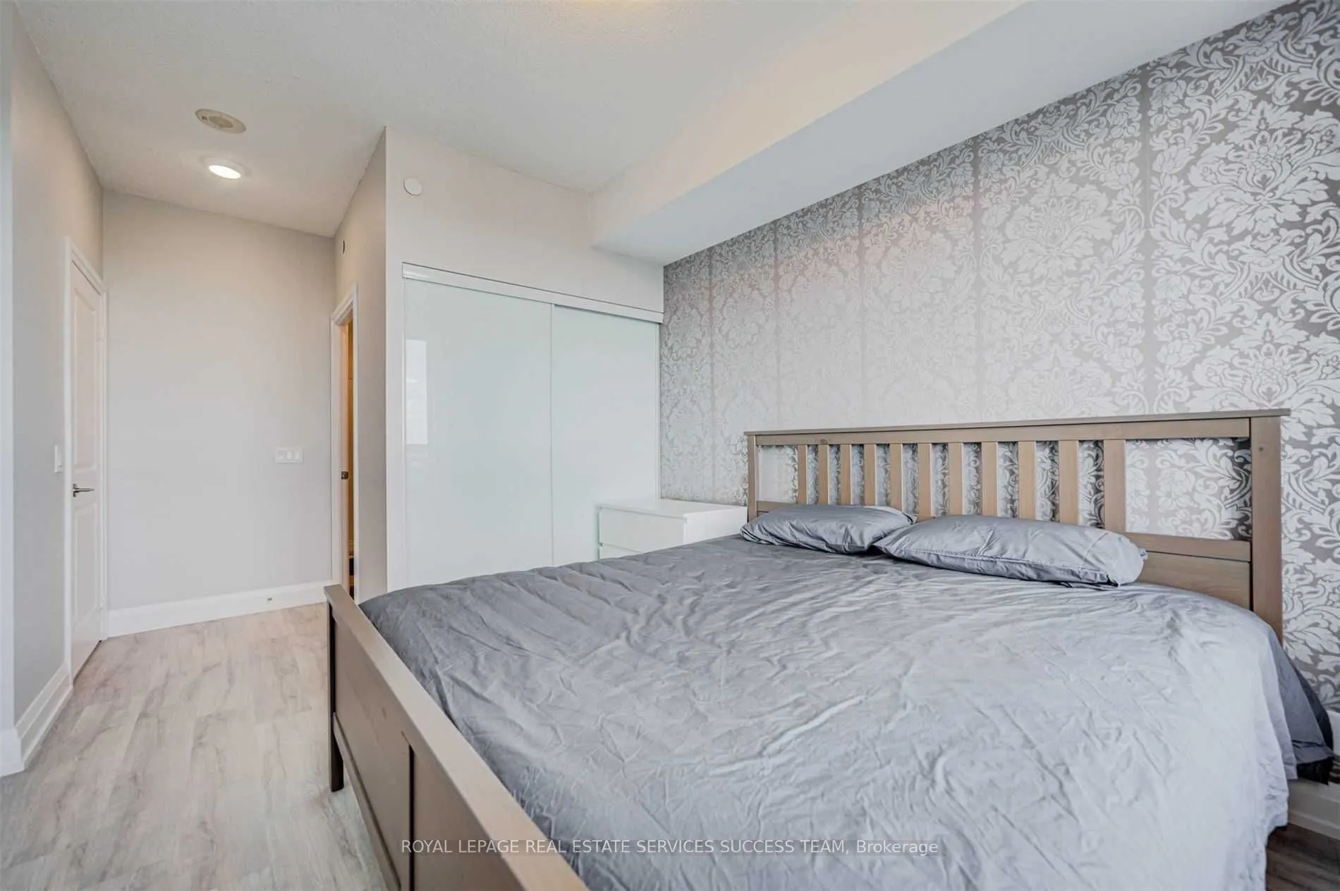 7890 Bathurst Street, #2002