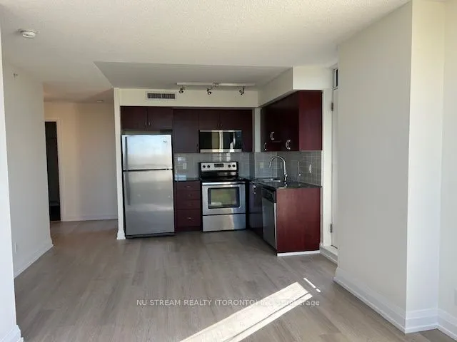 370 Highway 7 E, #721