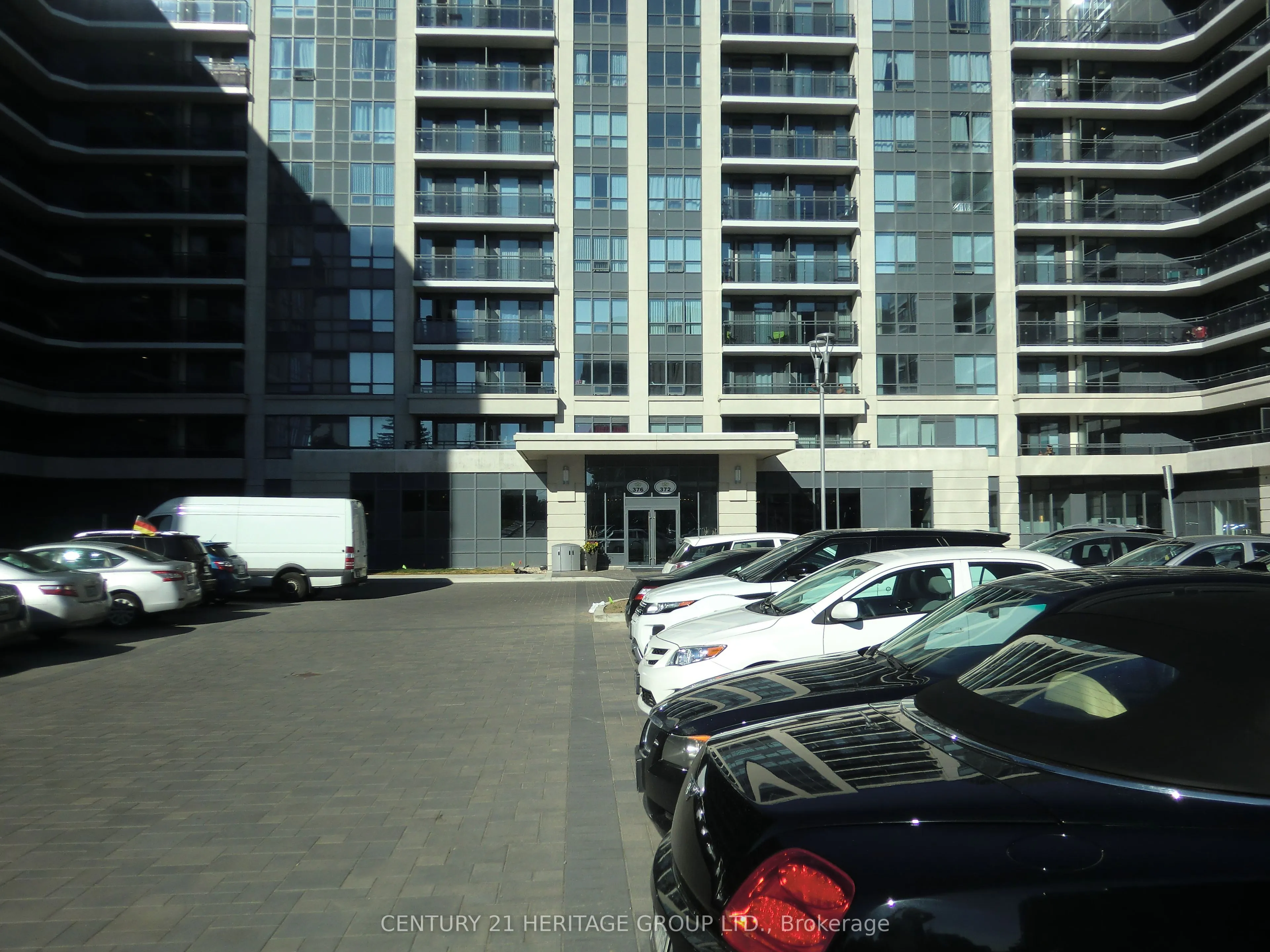 372 Highway 7 Avenue E, ##801