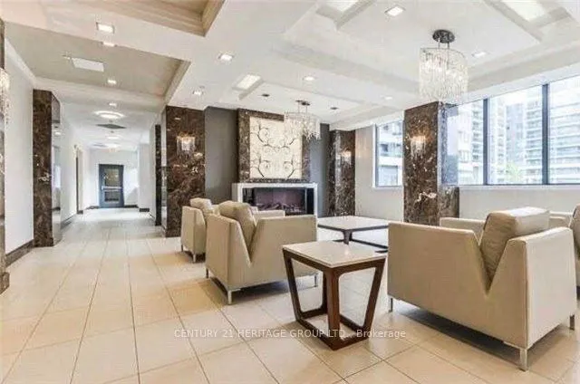 372 Highway 7 Avenue E, ##801