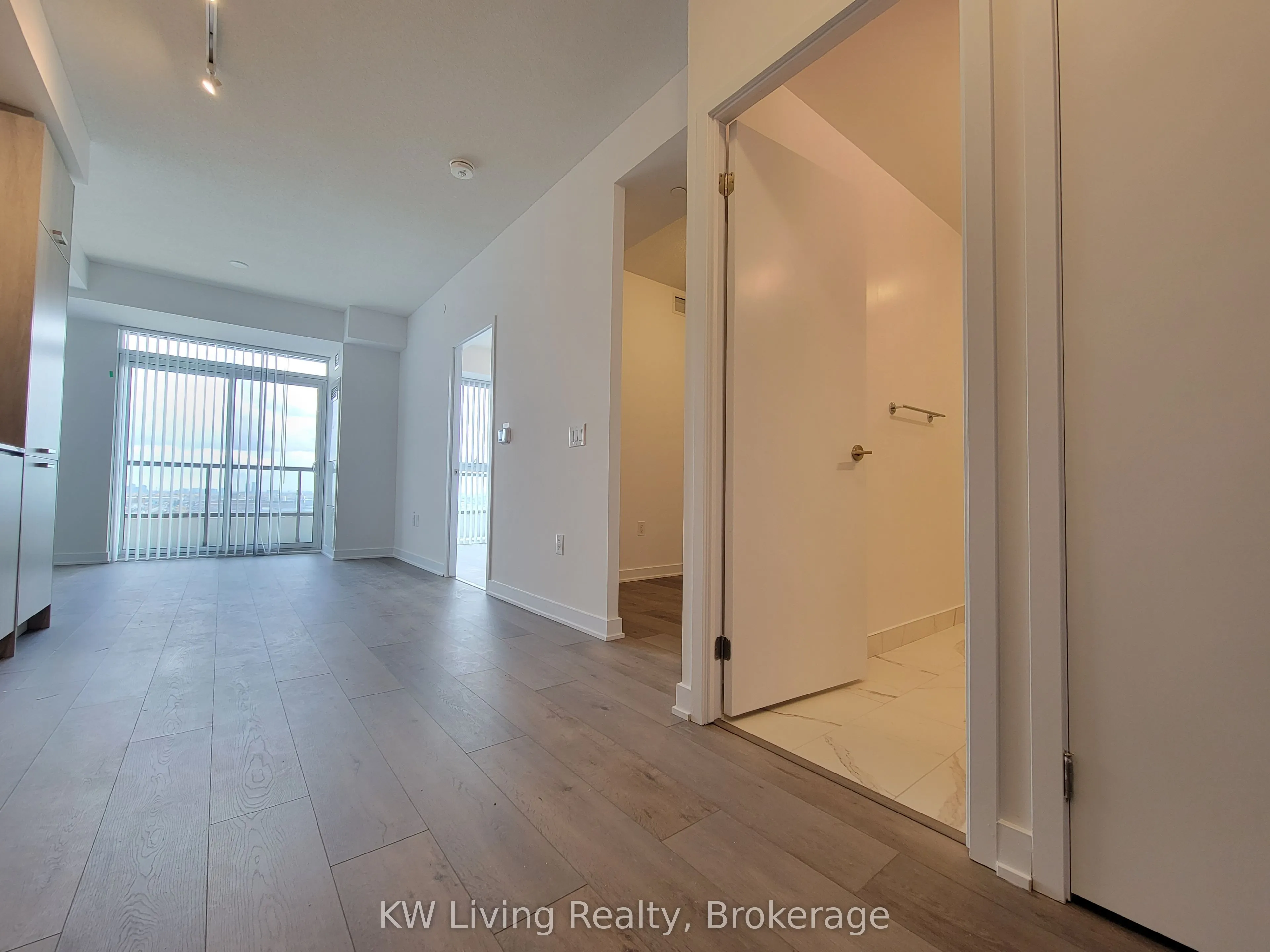 60 Honeycrisp Crescent, #1512