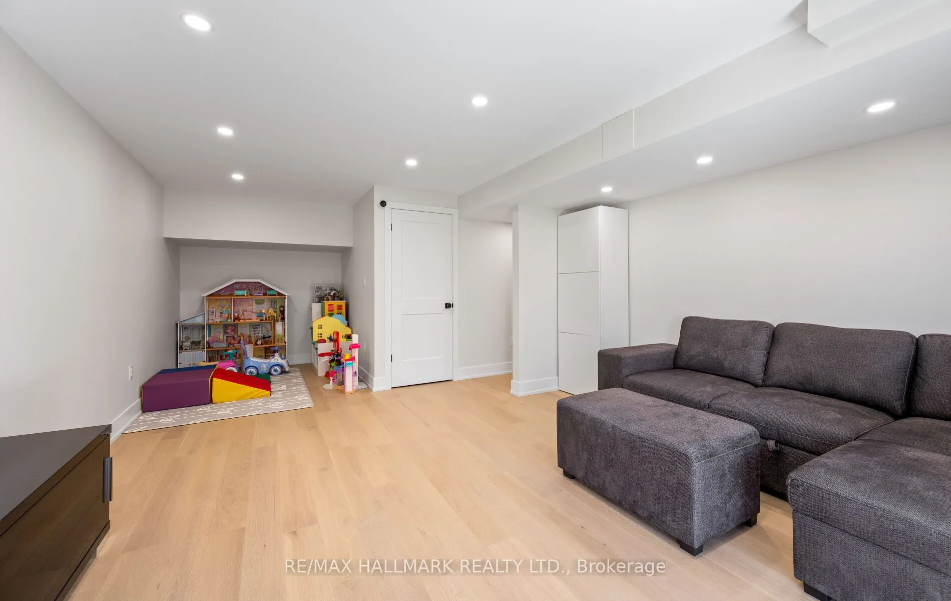 155 Stevenson Crescent