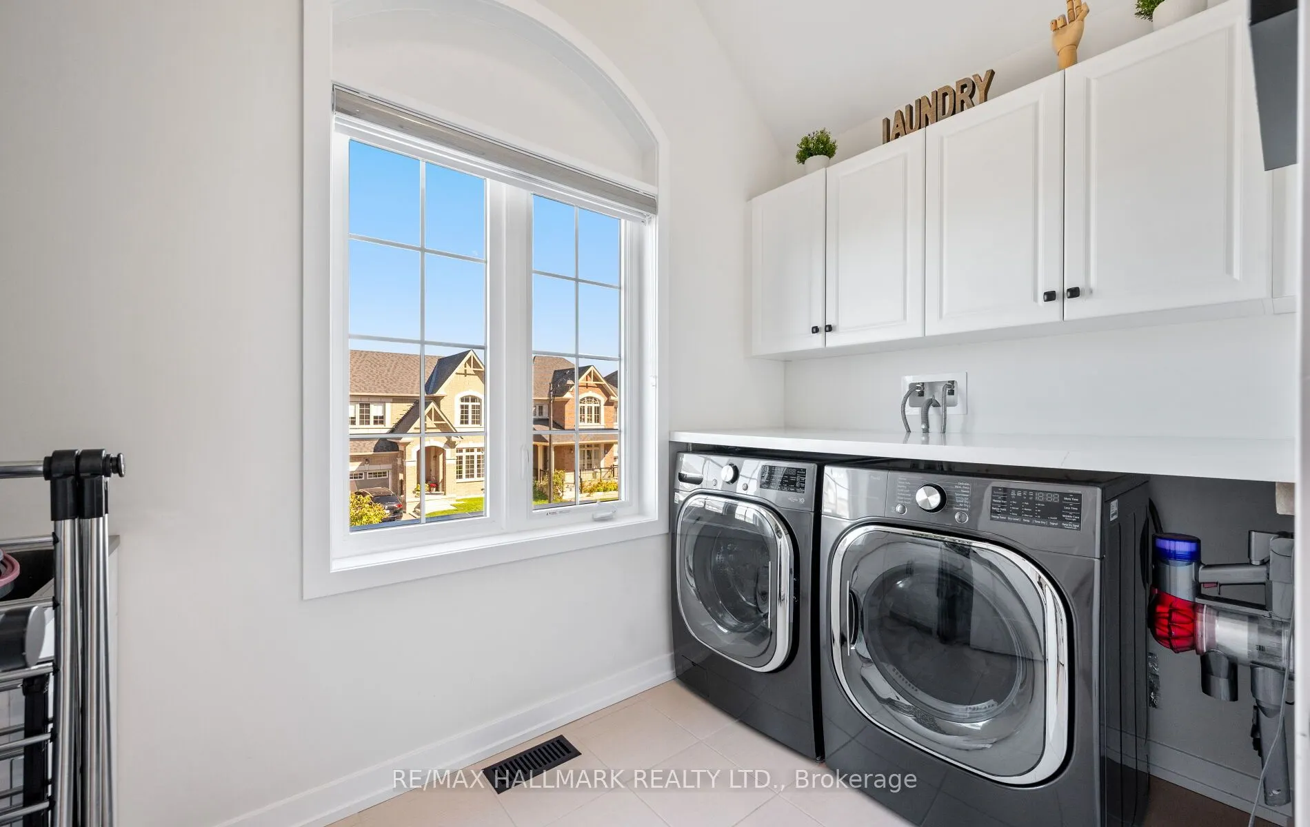 155 Stevenson Crescent