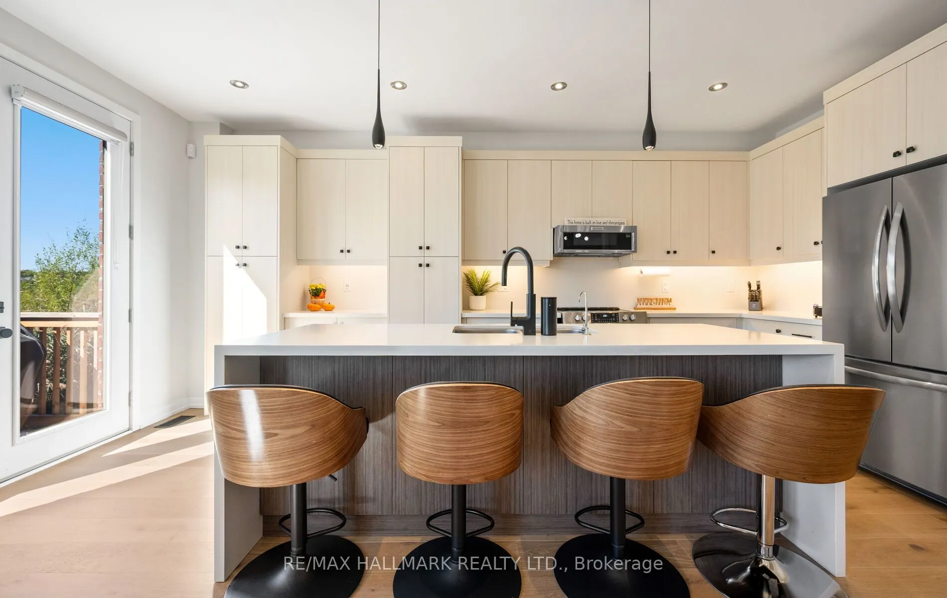 155 Stevenson Crescent