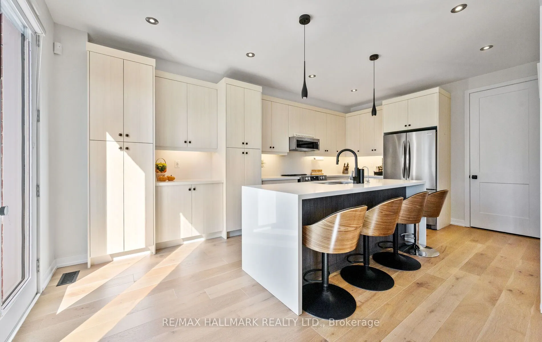 155 Stevenson Crescent