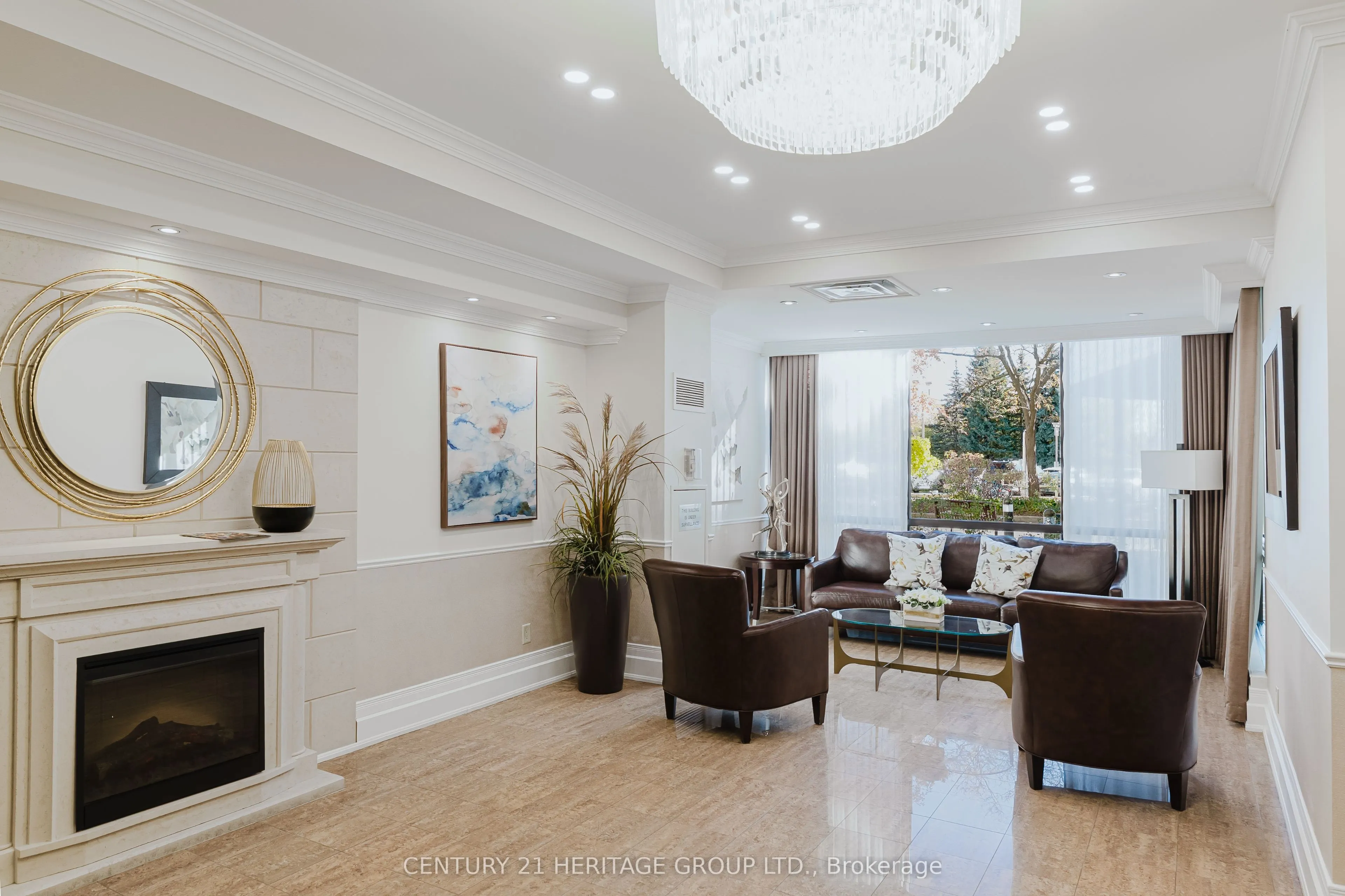 40 Harding Blvd Boulevard W, #203