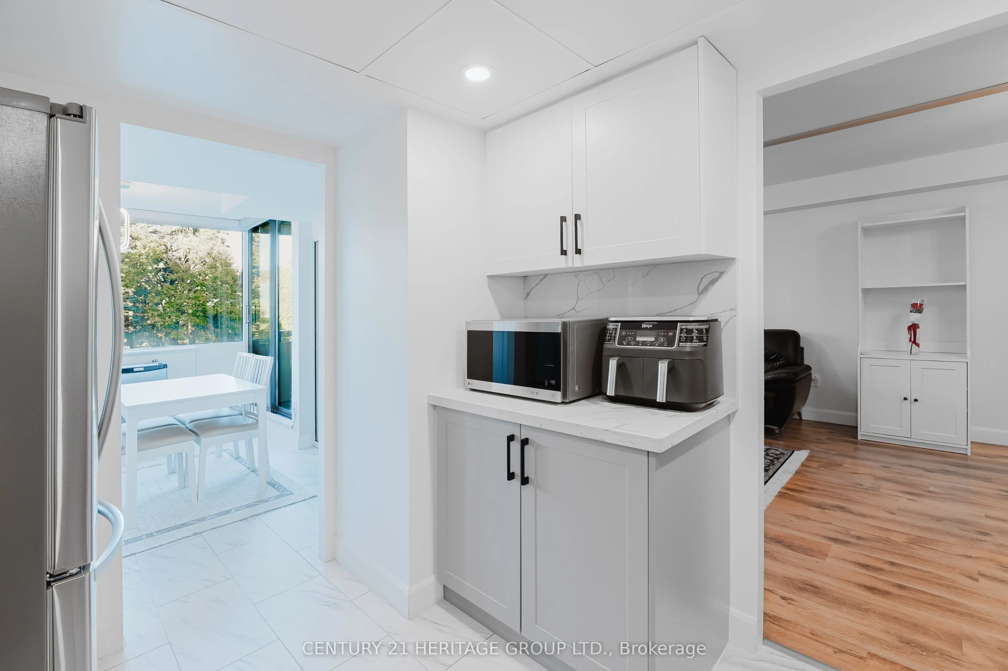 40 Harding Blvd Boulevard W, #203