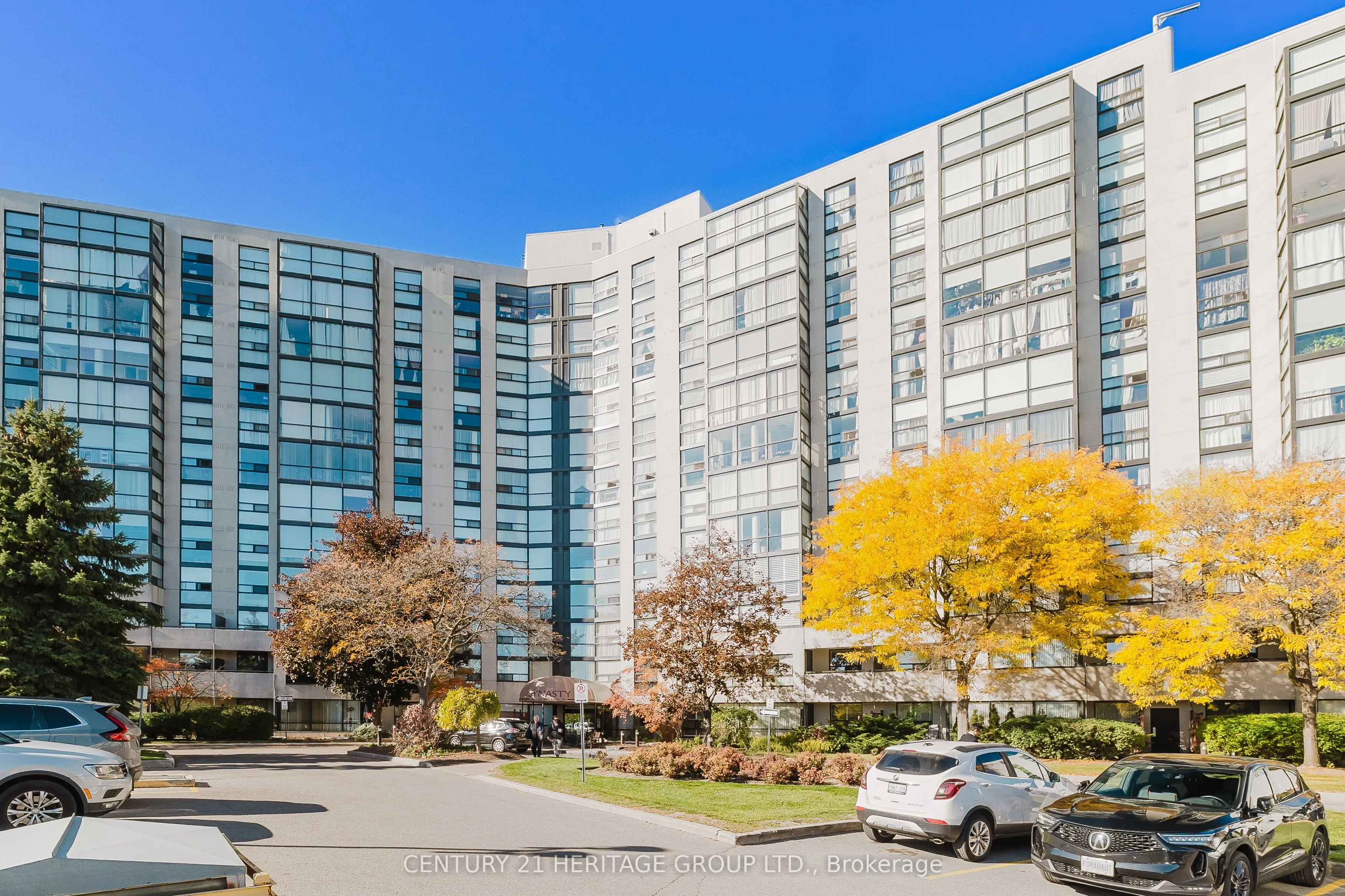 40 Harding Blvd Boulevard W, #203