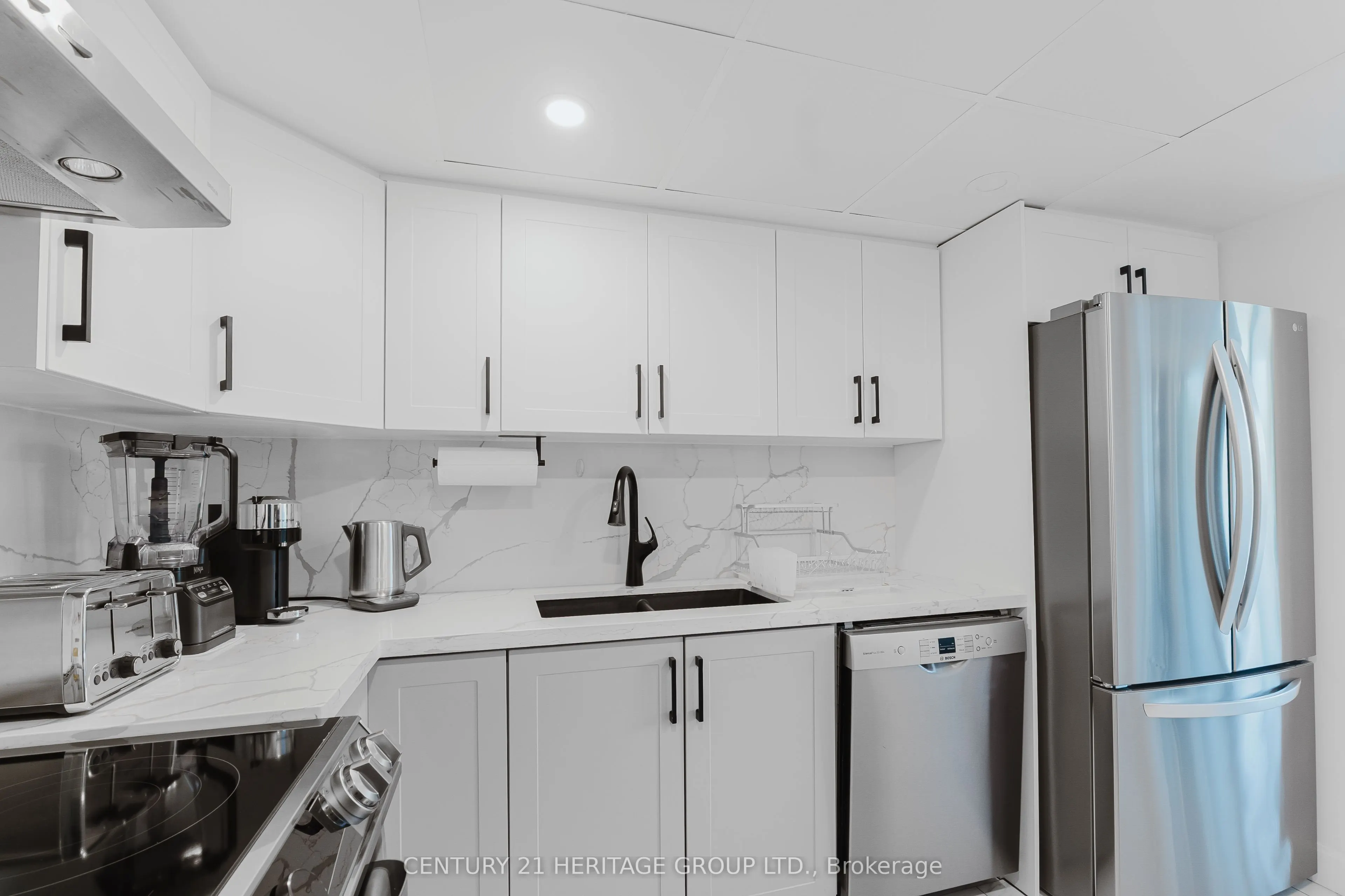 40 Harding Blvd Boulevard W, #203