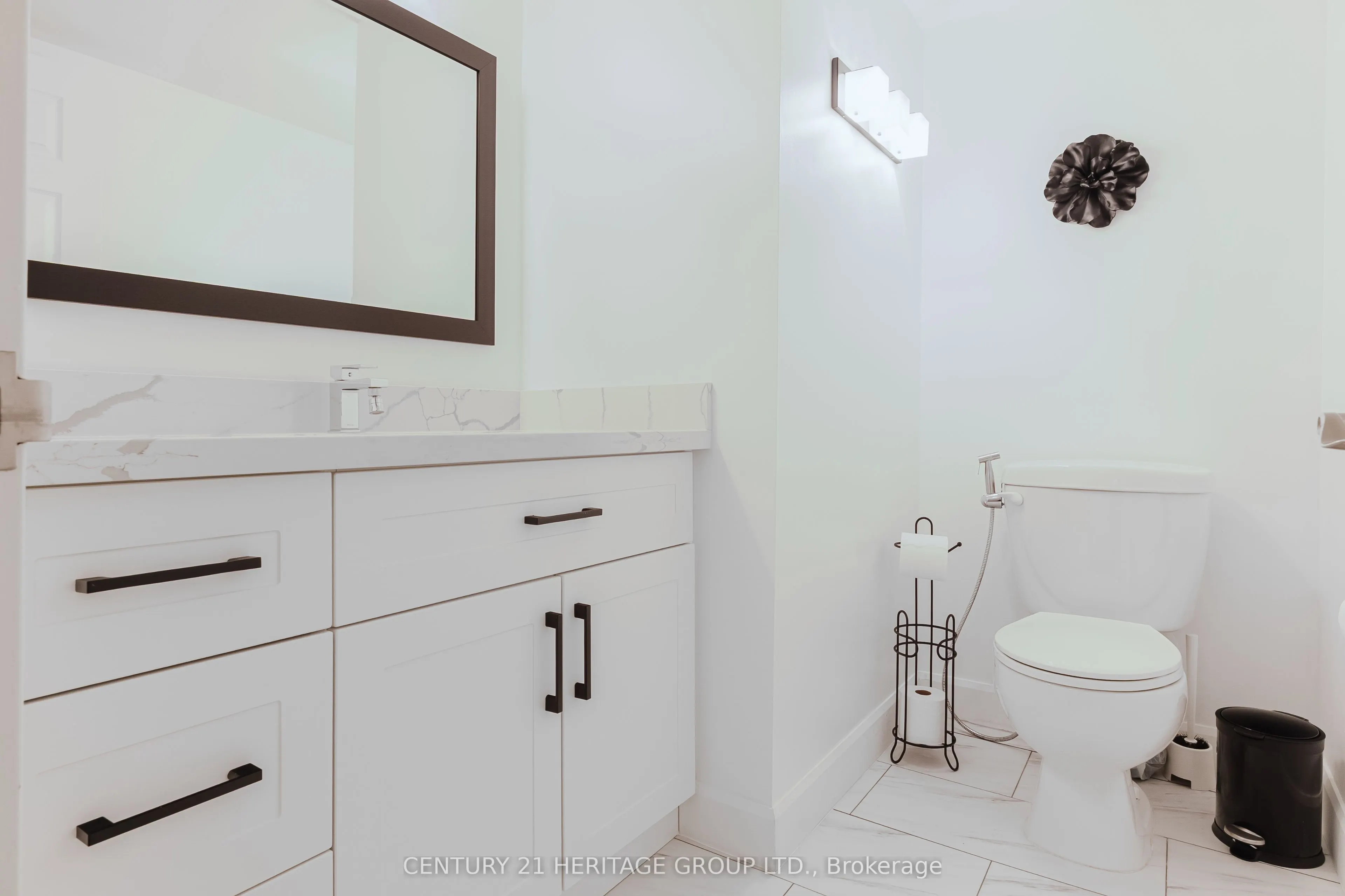 40 Harding Blvd Boulevard W, #203