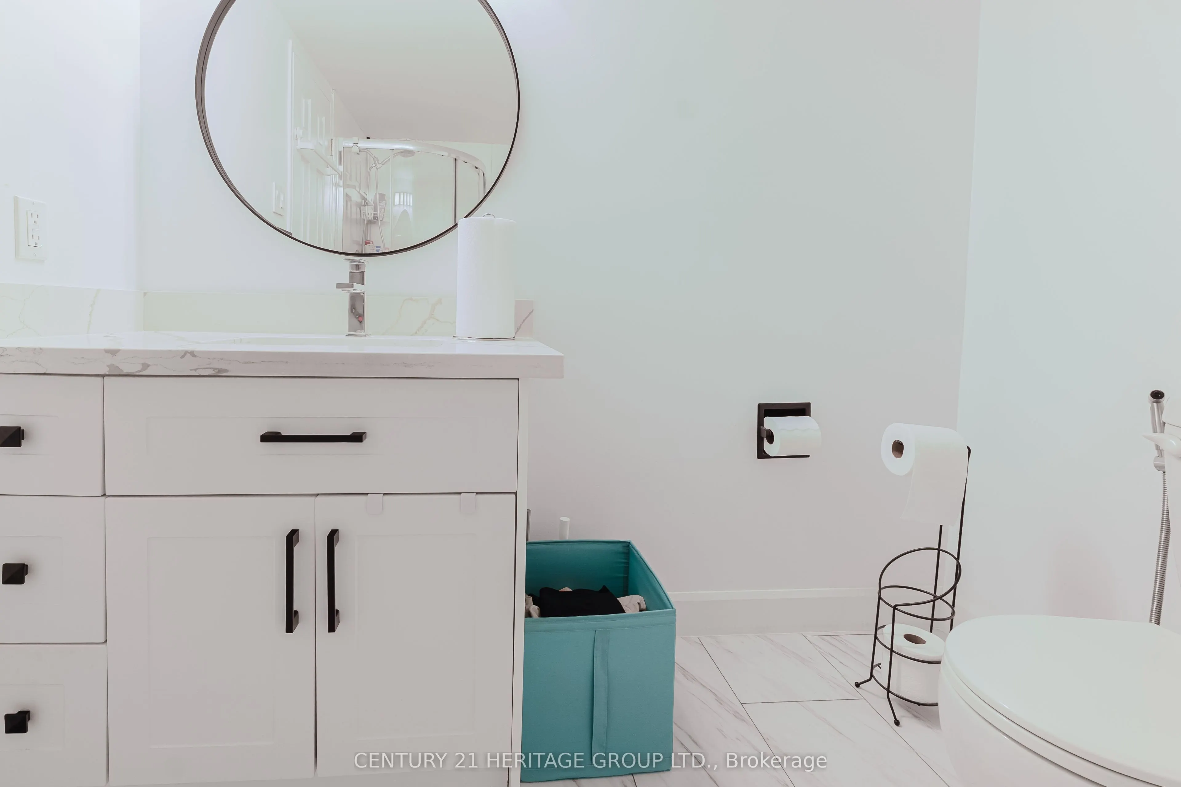 40 Harding Blvd Boulevard W, #203