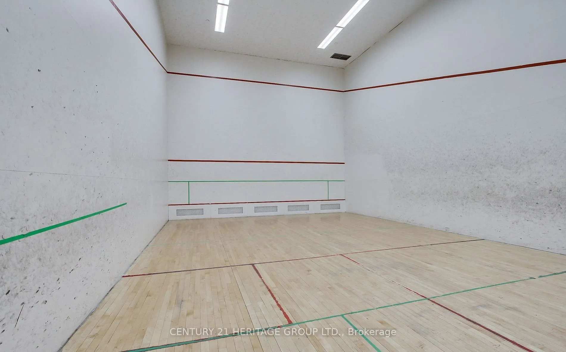 40 Harding Blvd Boulevard W, #203