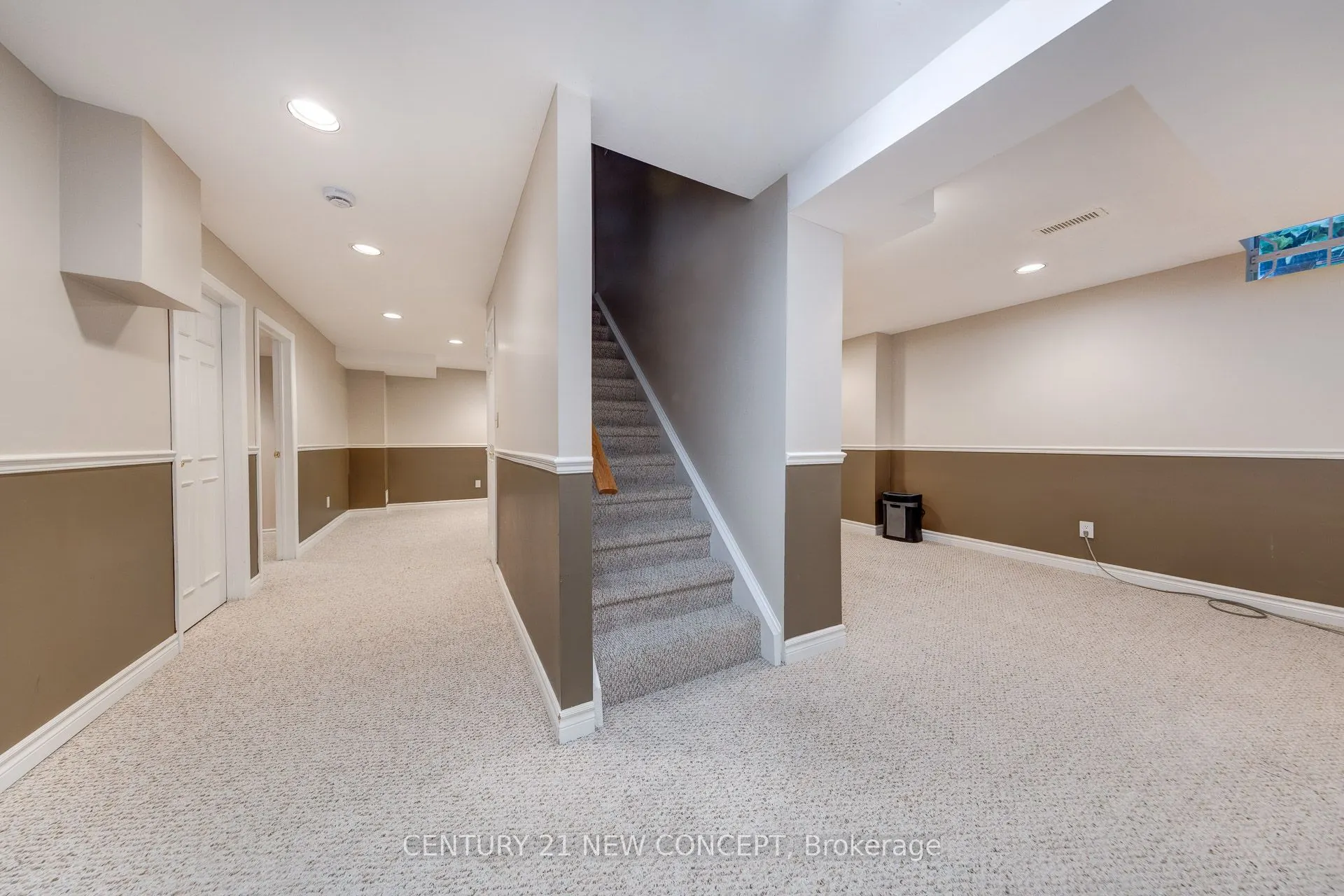 148 Edmund Seager Drive N