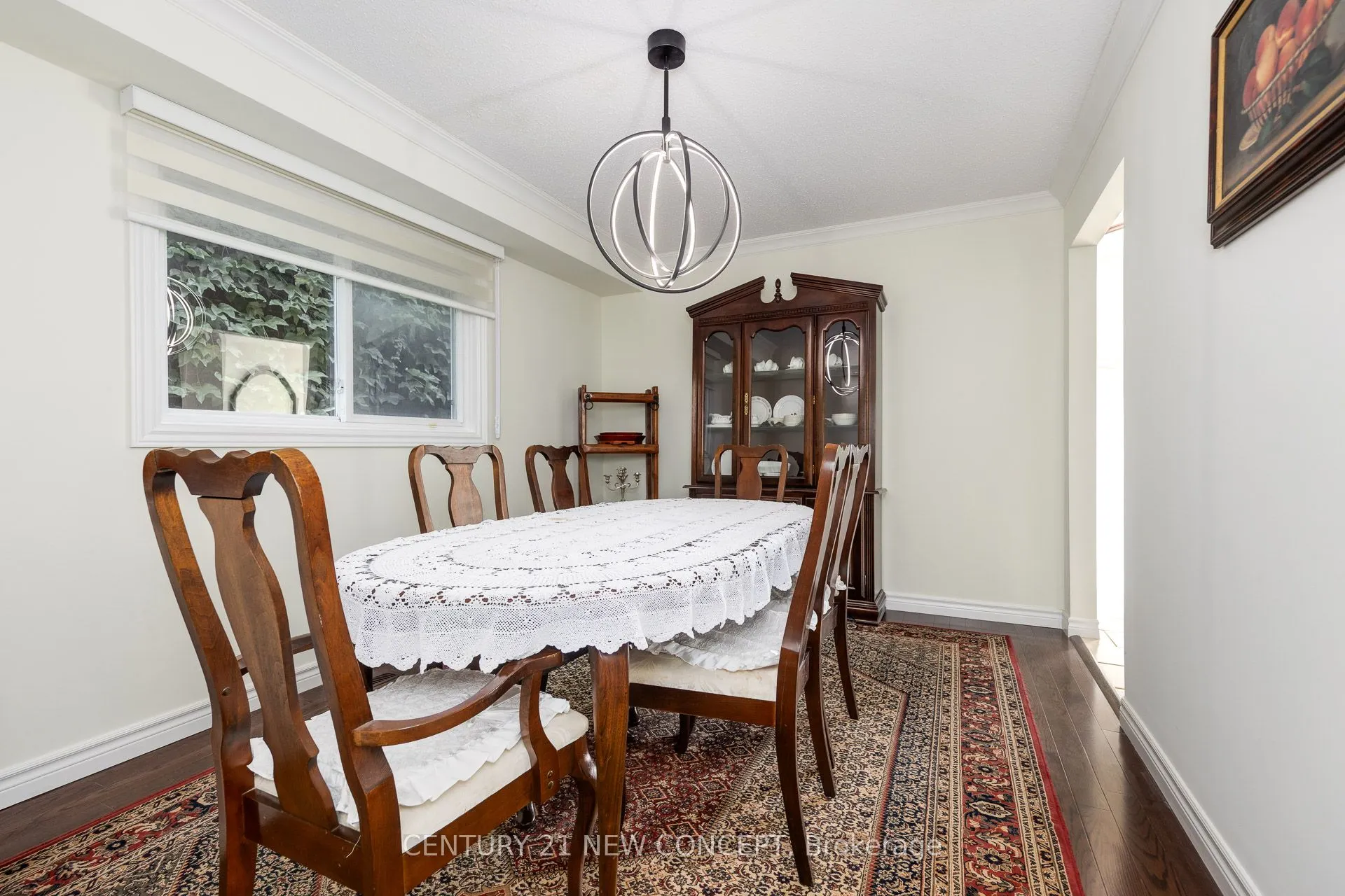 148 Edmund Seager Drive N