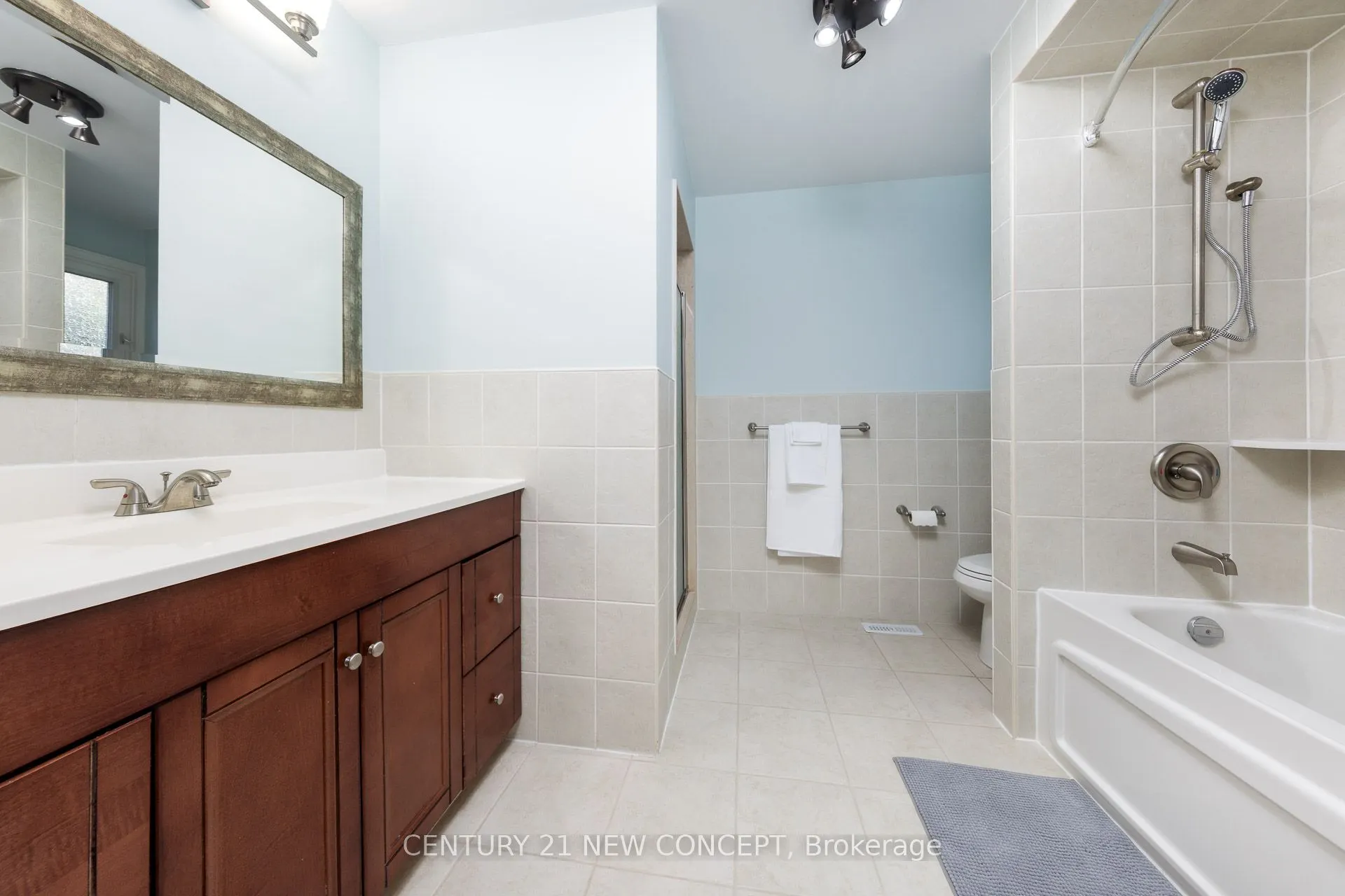 148 Edmund Seager Drive N